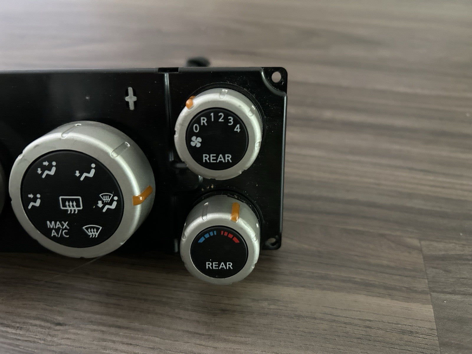 04 05 06 Nissan Quest Temperature Climate Control A/C Heat 2004-2006 27500zf010