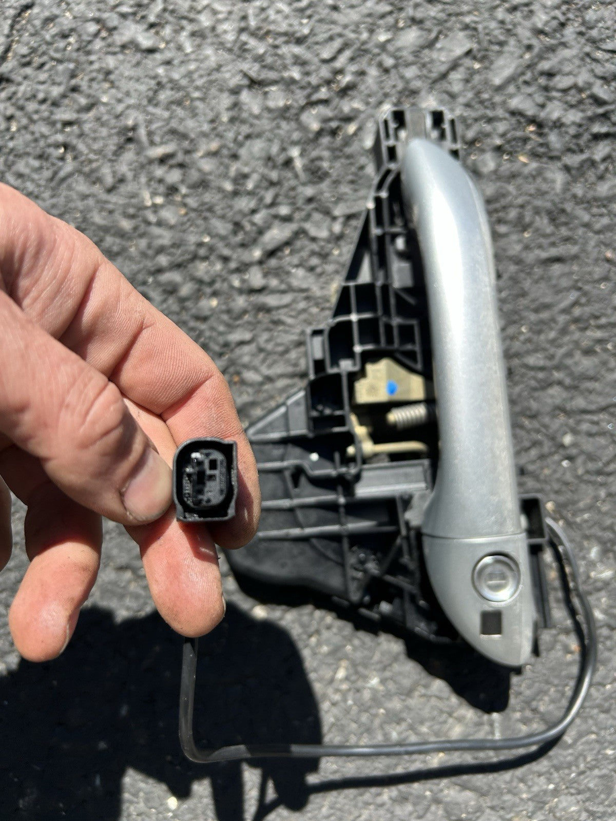 06-12 Mercedes w251 R350 Front Left Driver Side Exterior Door Handle OEM Silver