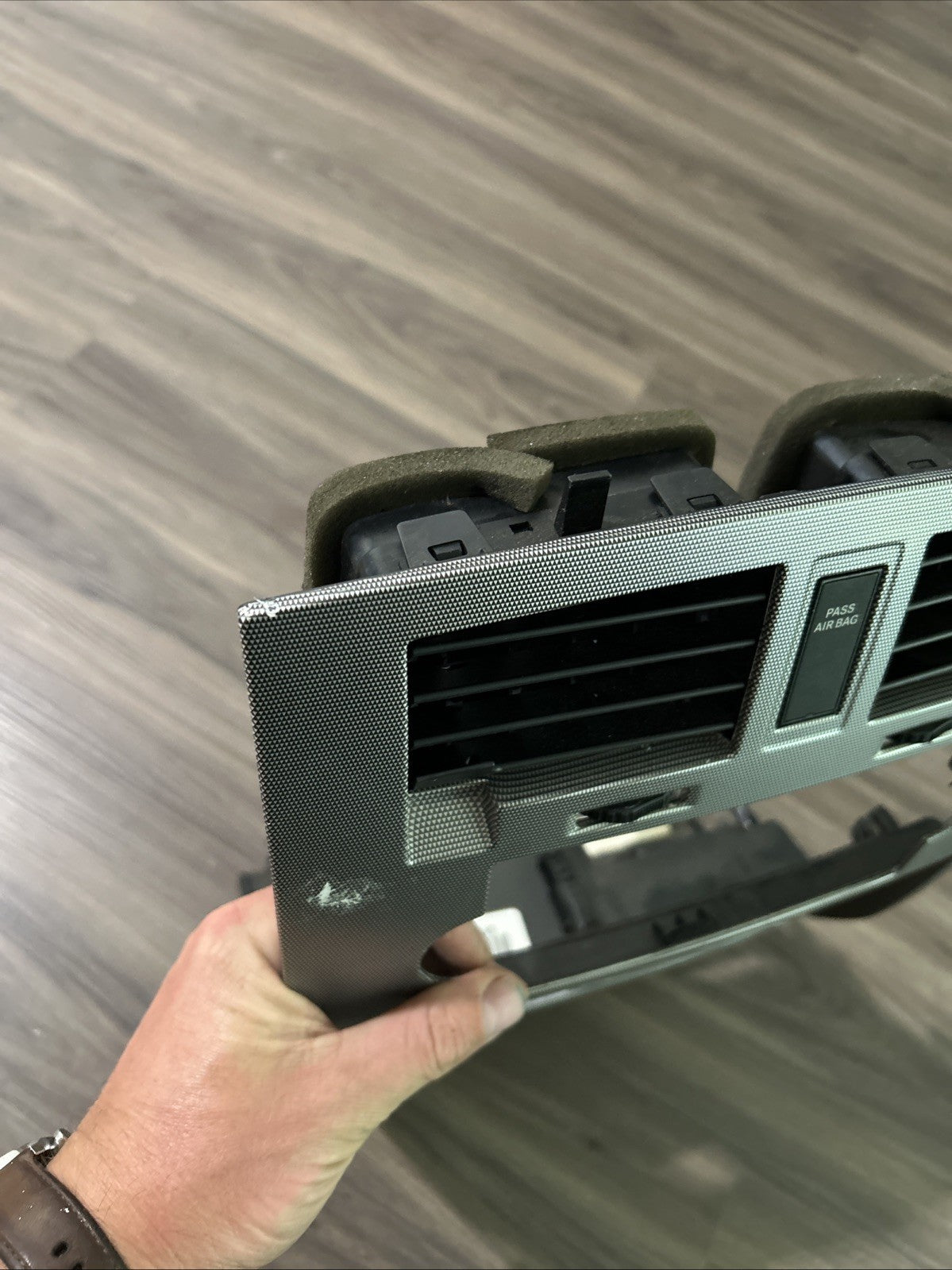 05-07  Dodge Dakota Center Dash Radio Bezel Heater A/C Vents Trim Carbon Fiber