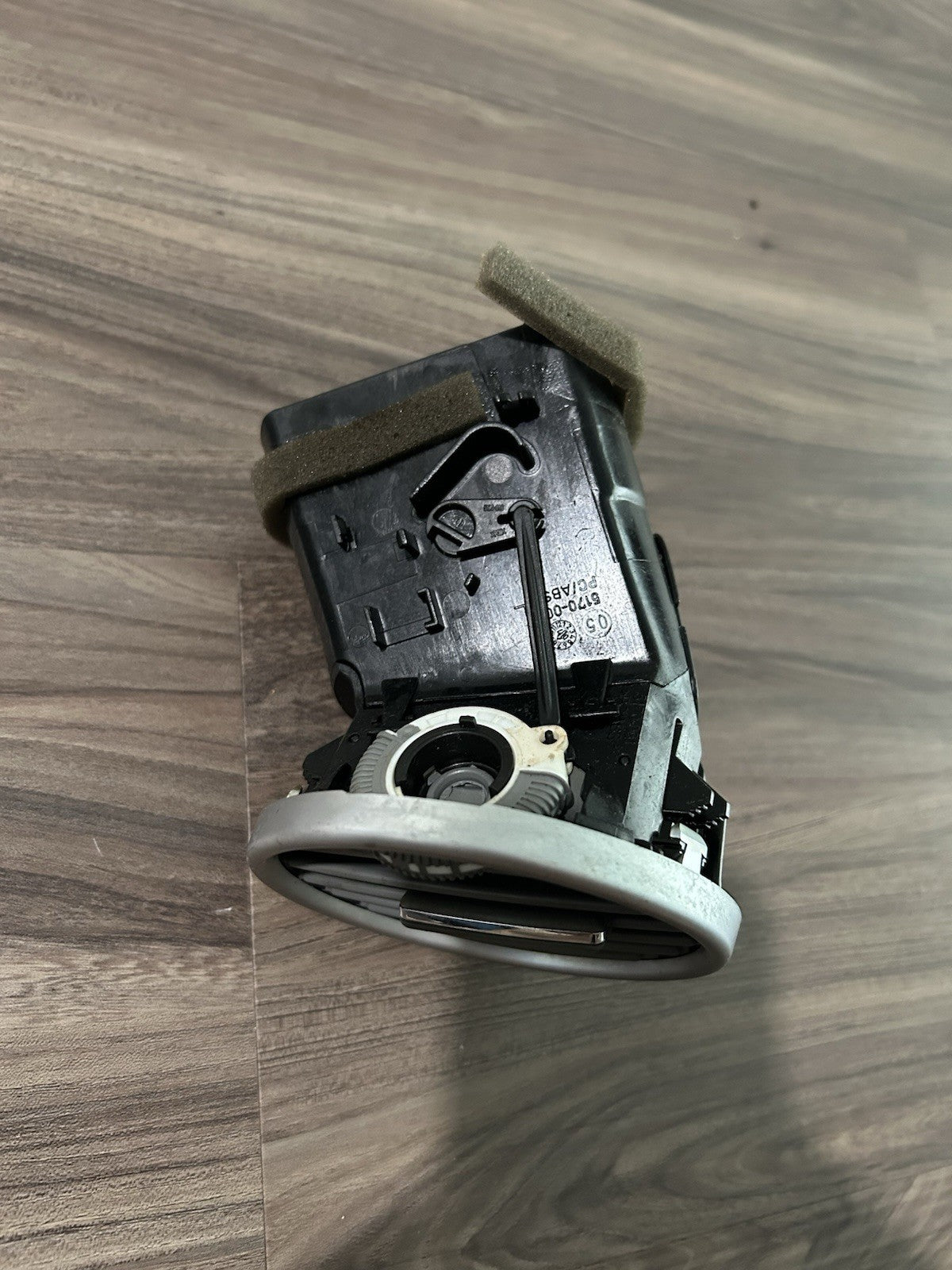 06-12 Mercedes GL450 ML350 X164 W164 Front Left Dash AC Air Vent Gray OEM