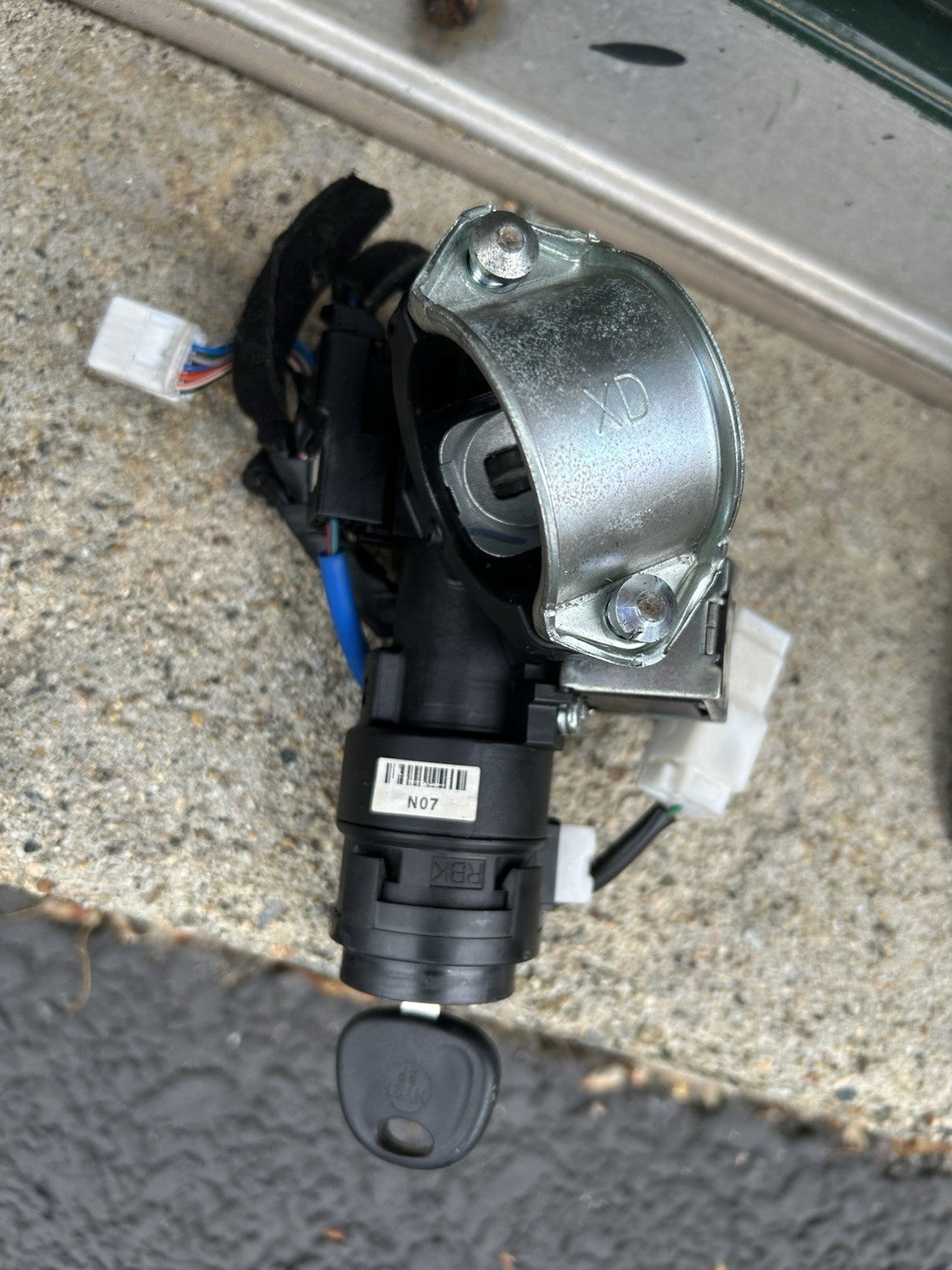 12 - 17 Hyundai Veloster Ignition Switch, Key, Cover OEM