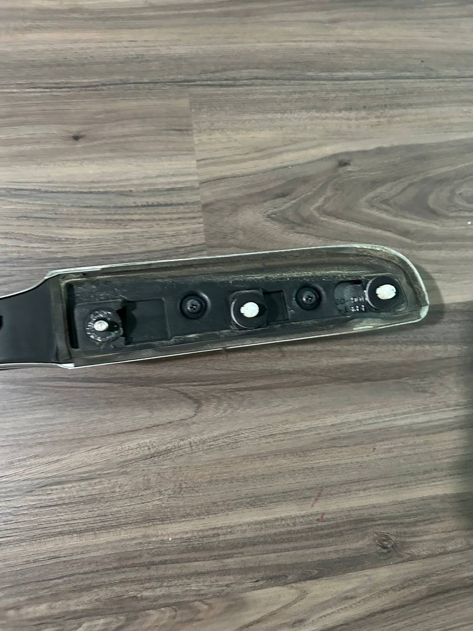 09-15 HONDA PILOT REAR TRUNK TAIL GATE HATCH LID LOWER HANDLE SILVER