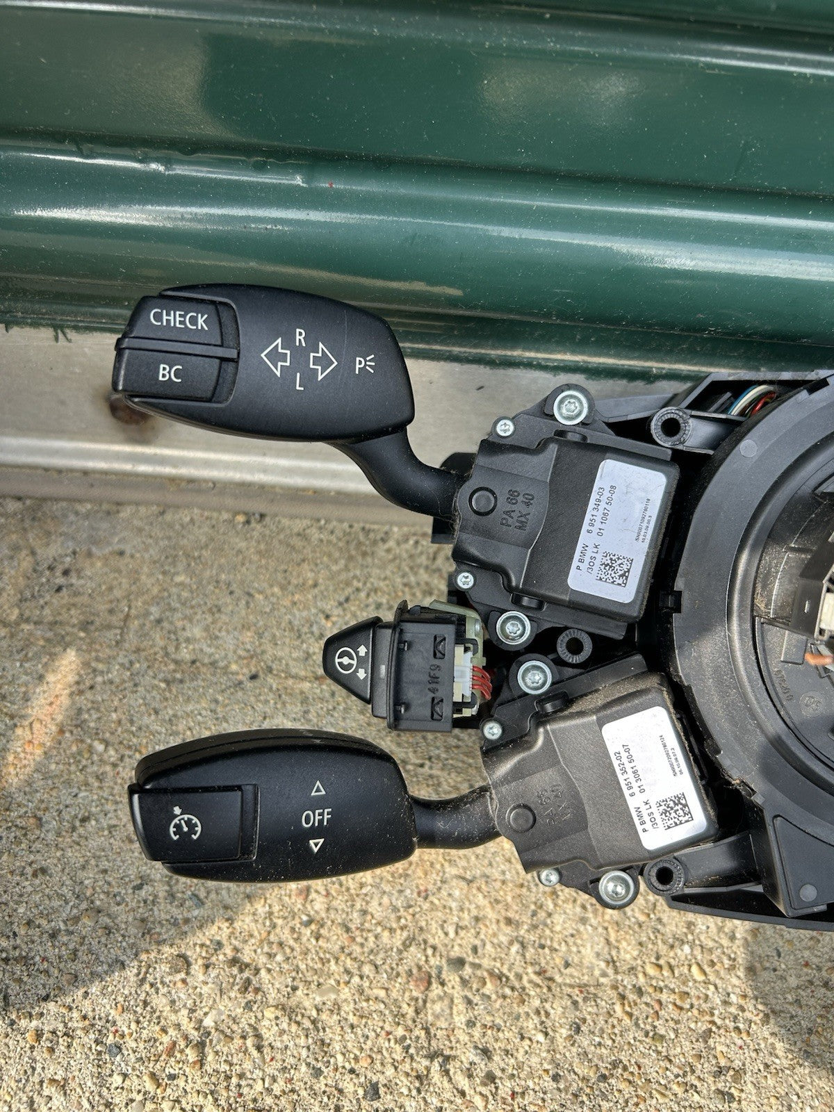 06 07 08 09 10 BMW 528xi oem clock spring turn wiper cruise switch assembly