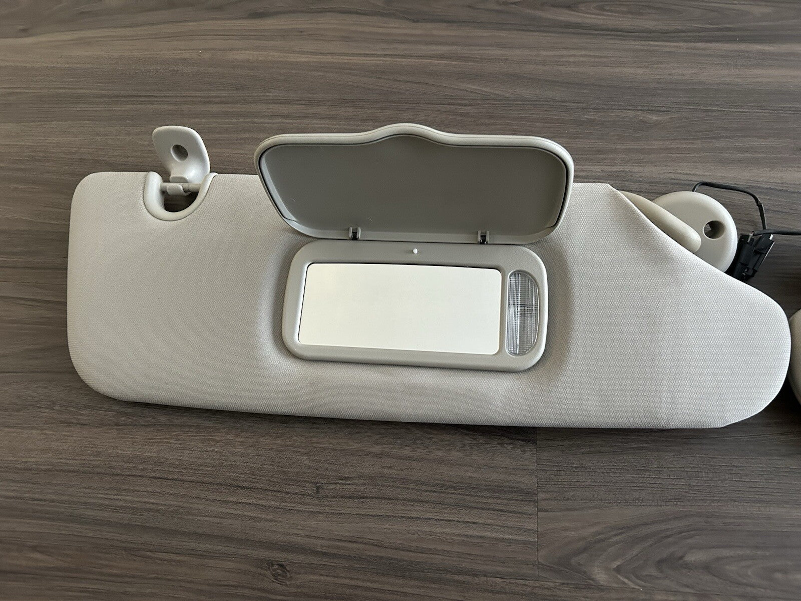 08-16 Dodge Grand Caravan / Chrysler Town Country Sun Visor Homelink Gray OEM