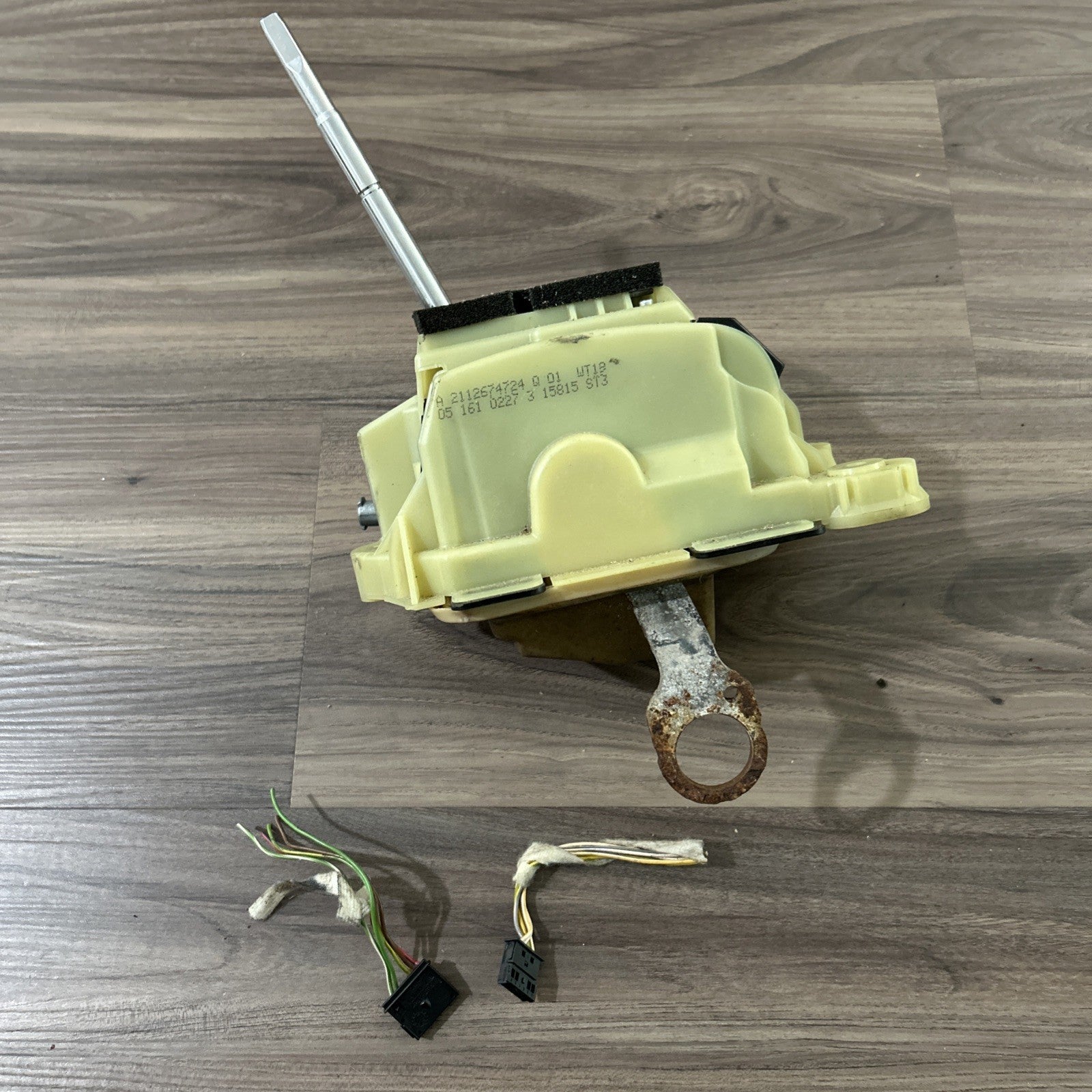 Mercedes-Benz W211 E-class Floor Gear Box Shift Shifter Gear Selector OEM