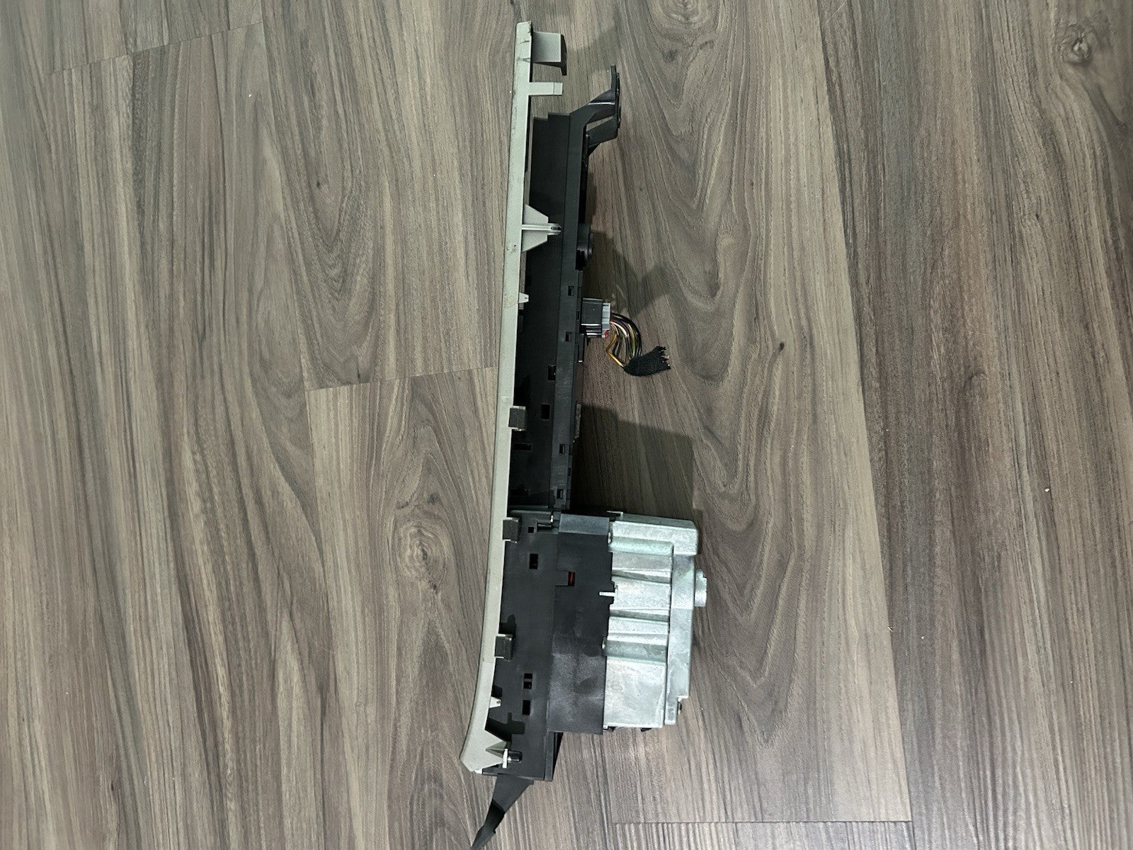 09 10 11 Jaguar XF Floor Gear Shifter Selector Park Brake Switch 8X23-7E453-AF