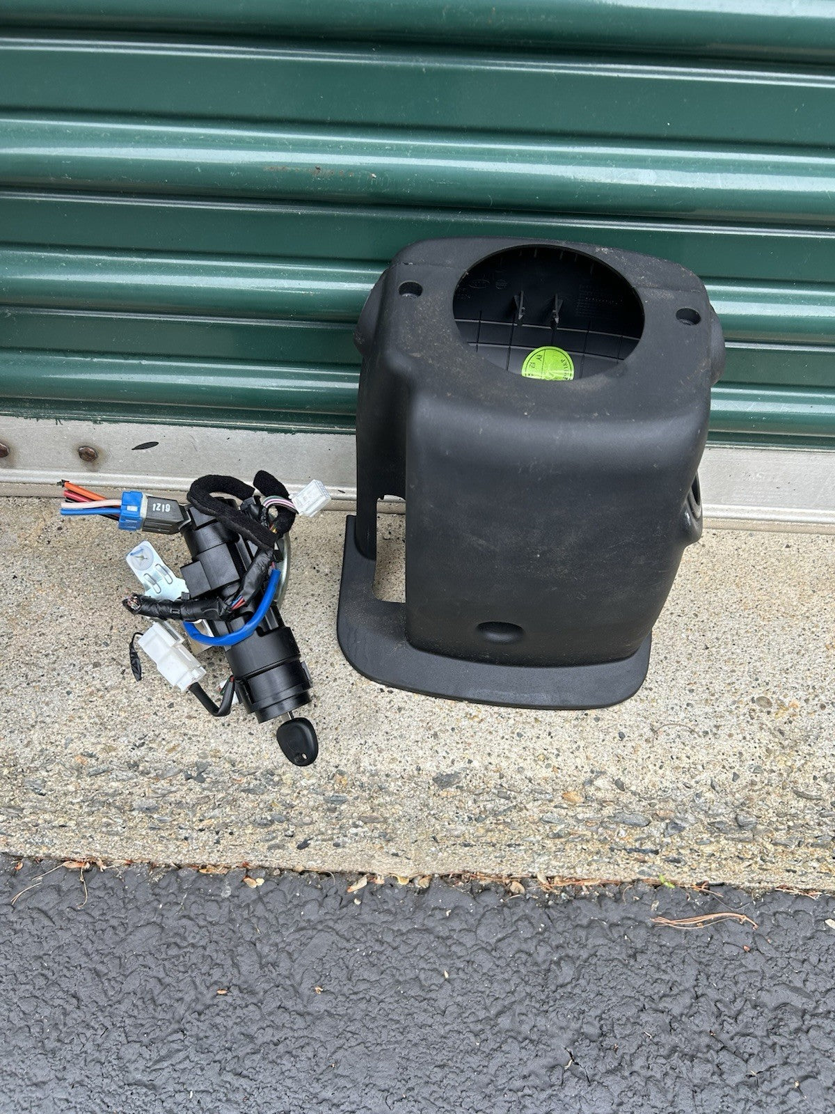 12 - 17 Hyundai Veloster Ignition Switch, Key, Cover OEM