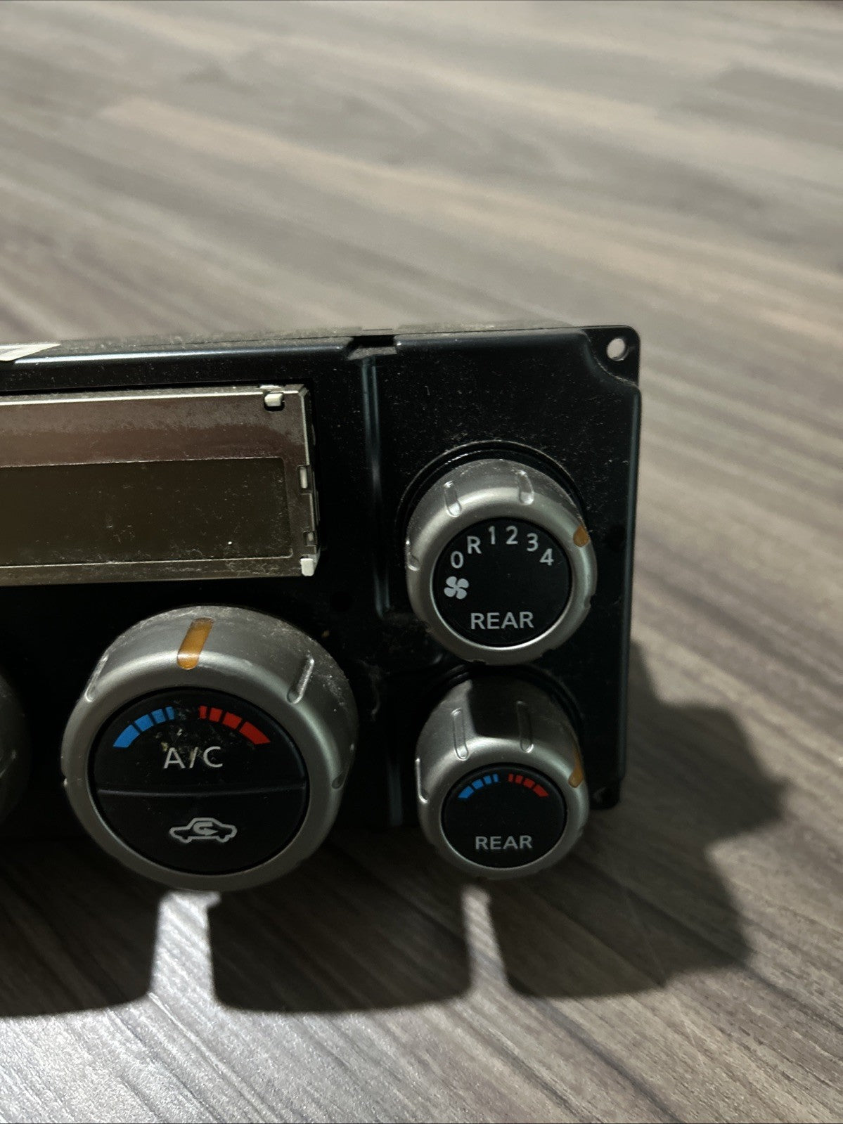 05 06 07 Nissan Pathfinder Temperature Climate Control Heat A/C Dash 27500EA51A