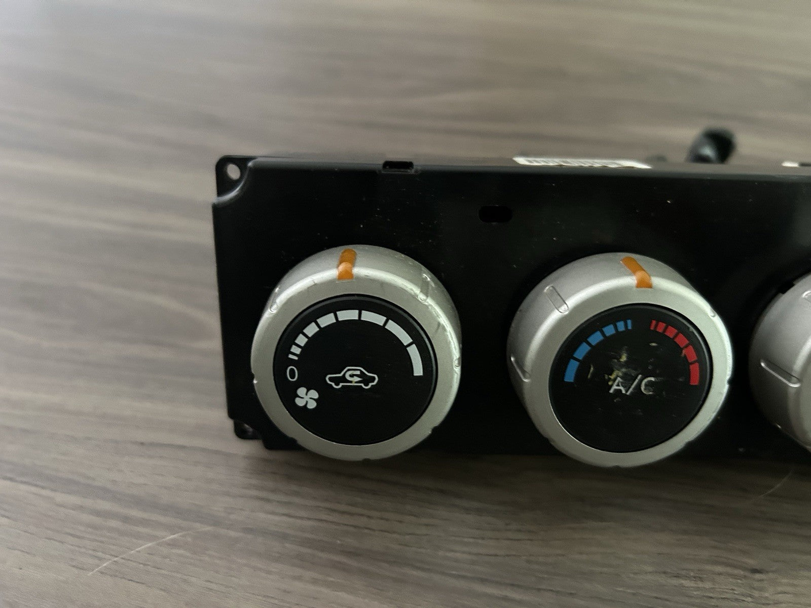 04 05 06 Nissan Quest Temperature Climate Control A/C Heat 2004-2006 27500zf010