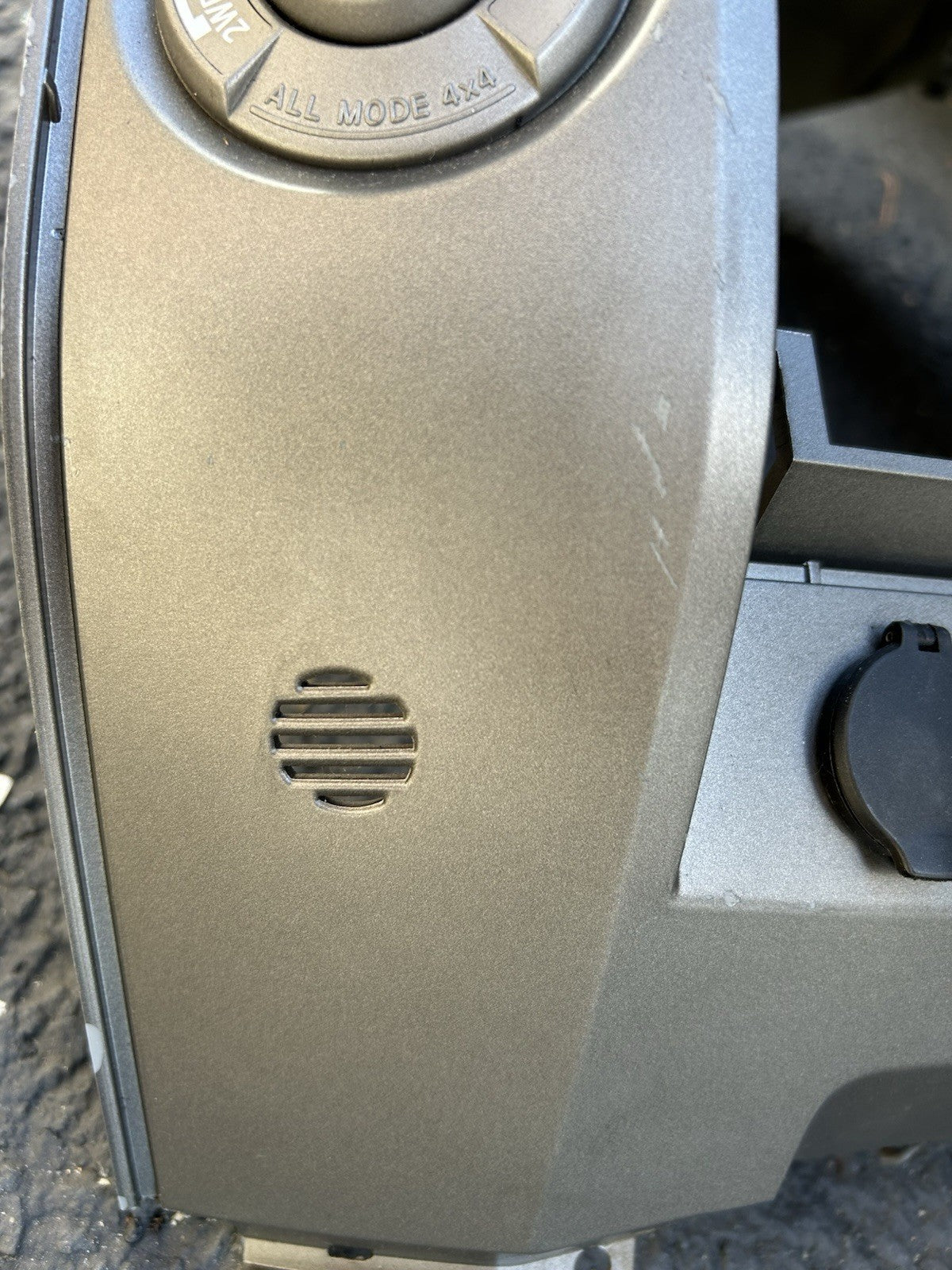 04-07 Nissan Titan Armada Center Dash Radio AC Climate Surround Bezel Trim Taupe