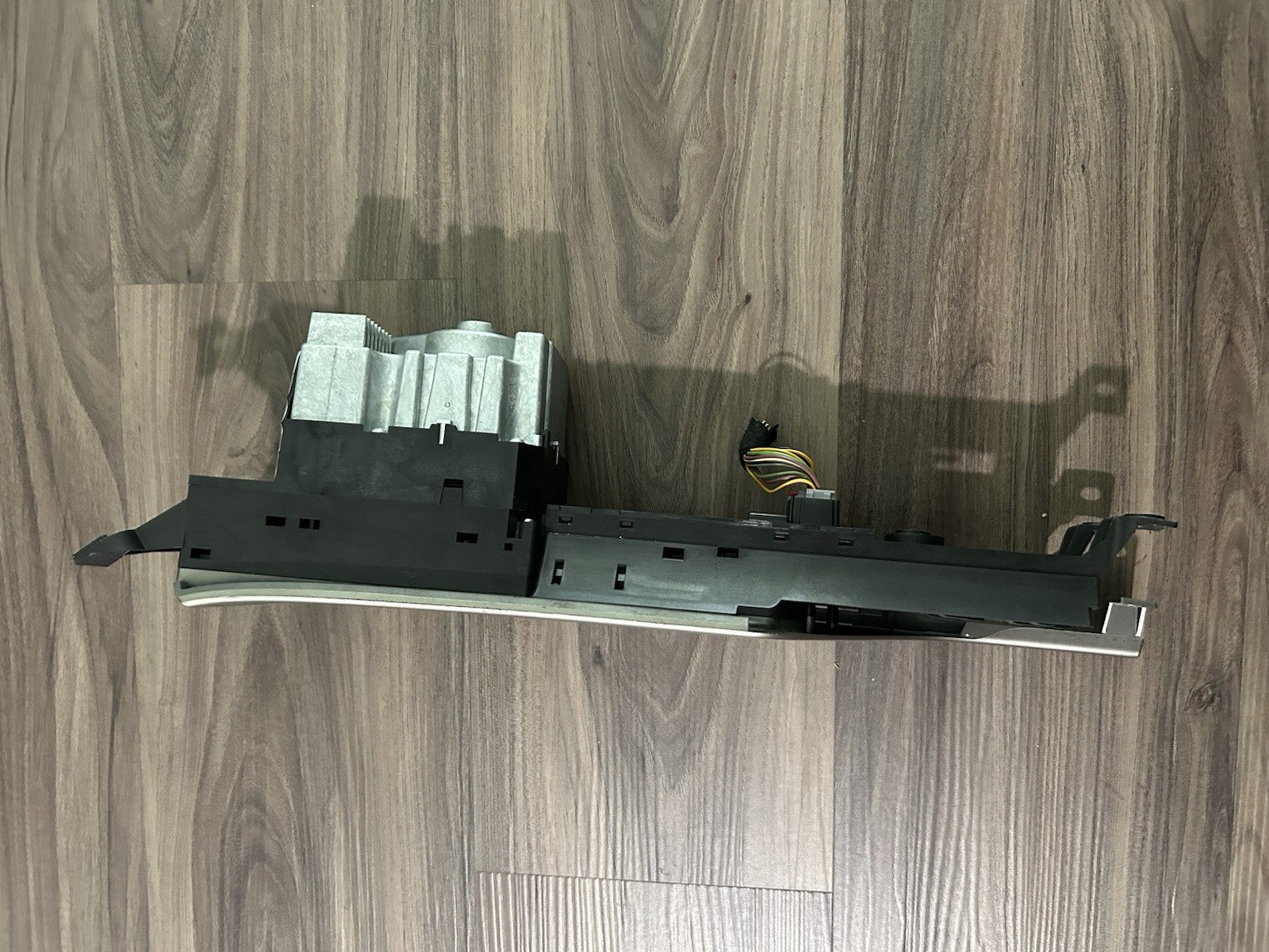 09 10 11 Jaguar XF Floor Gear Shifter Selector Park Brake Switch 8X23-7E453-AF