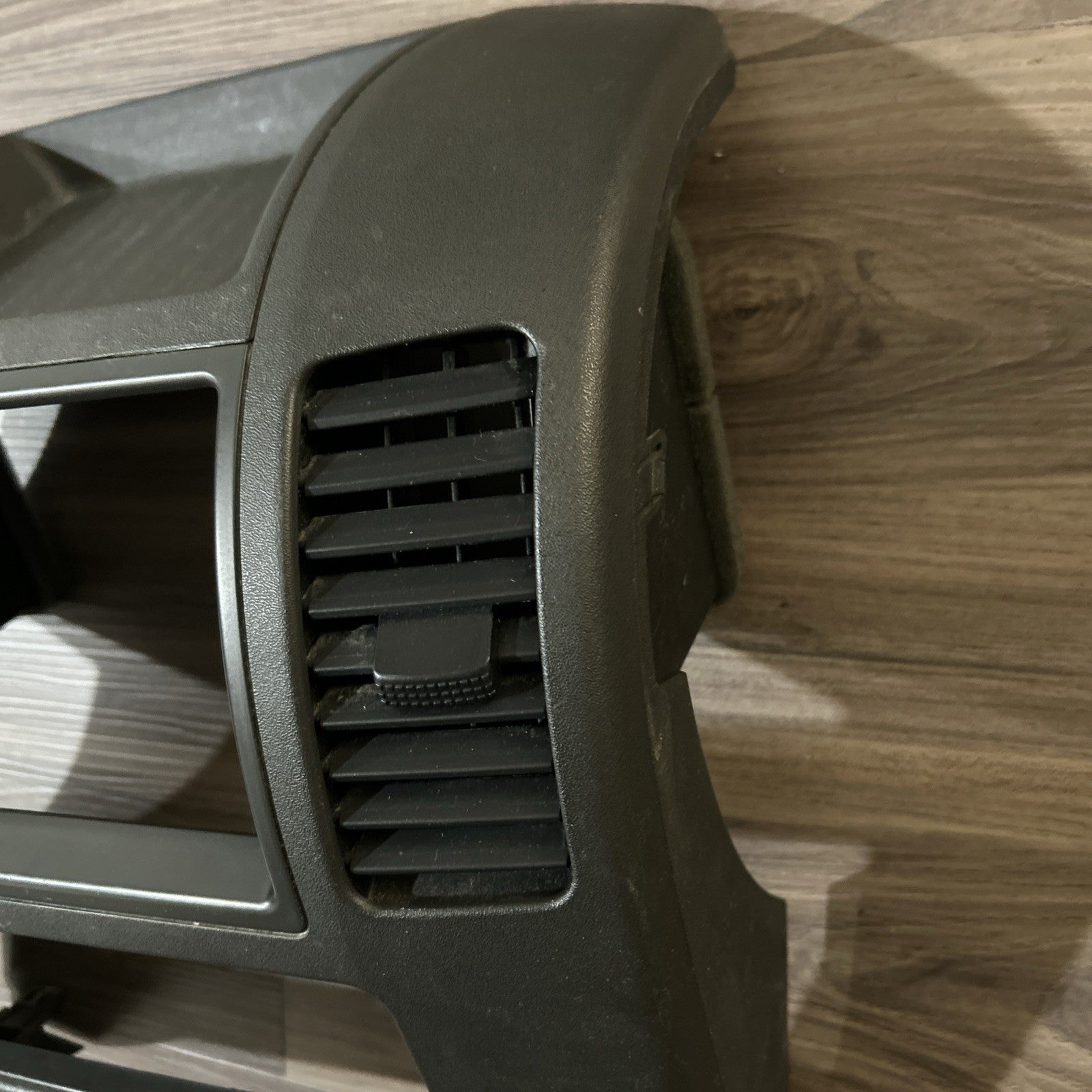 05-12 Nissan Xterra Pathfinder frontier Center Dash Radio bezel vent Console OEM