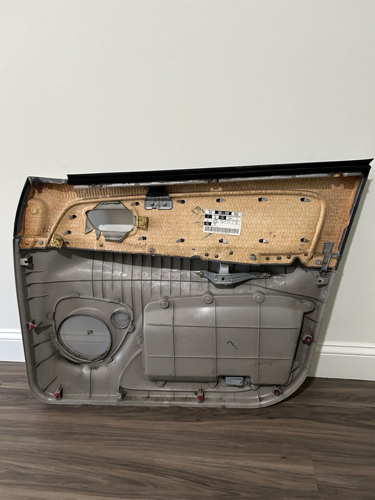 01-04 SEQUOIA LIMITED Front DRIVER LEFT INTERIOR DOOR TRIM PANEL Gray