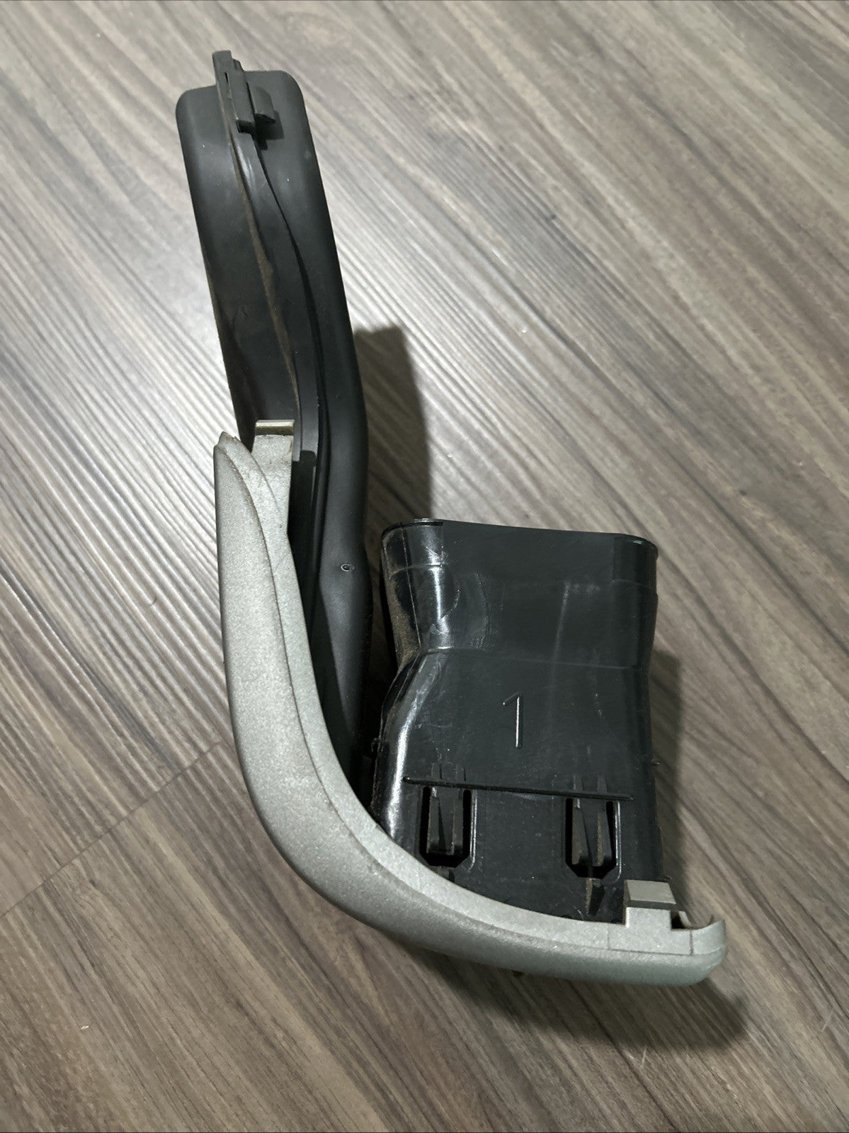 04-12 OEM Chevy Colorado GMC Canyon Left LH Dash Air Vent Silver