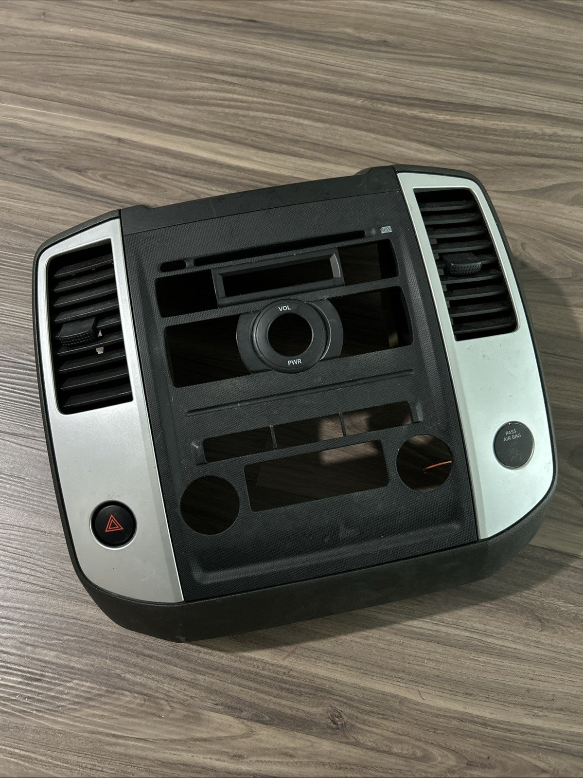 09-12 NISSAN XTERRA FRONTIER CENTER DASH RADIO VENT BEZEL TRIM OEM 68259 ZL01