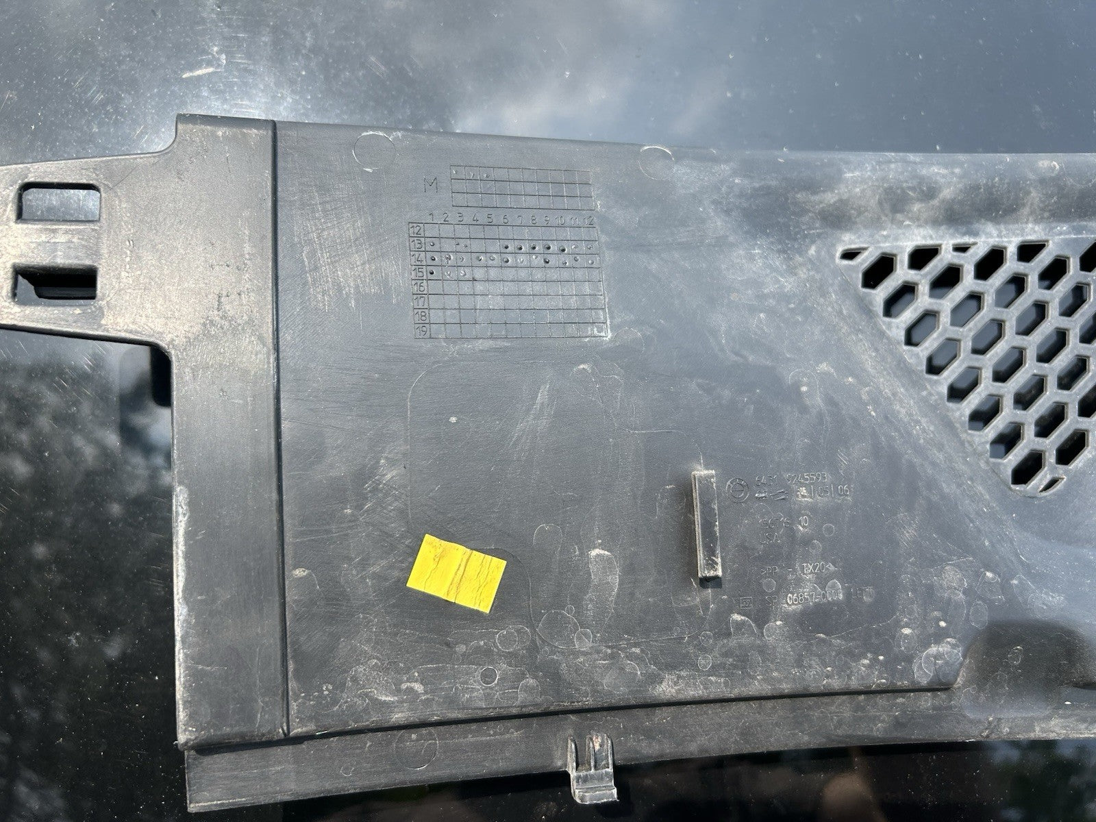 2014-2018 BMW X5 35IX F15 - Left Slotted Firewall / COWL Cover 9245593