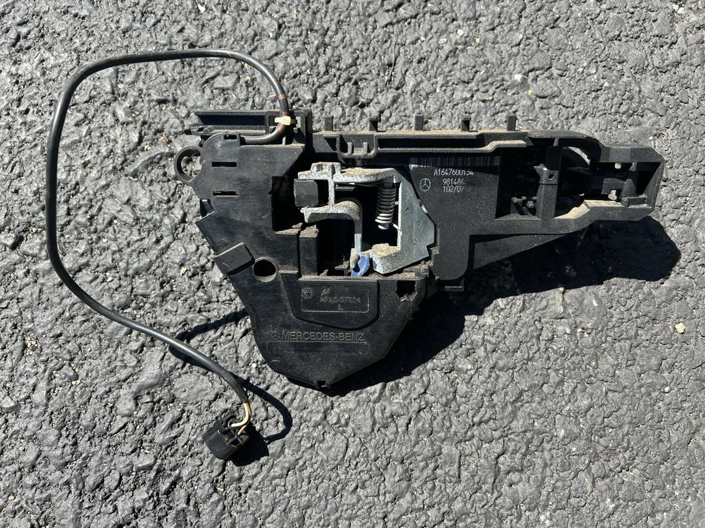 06-12 Mercedes W164 ML500 GL450 Front Left Driver Side Exterior Door Handle OEM