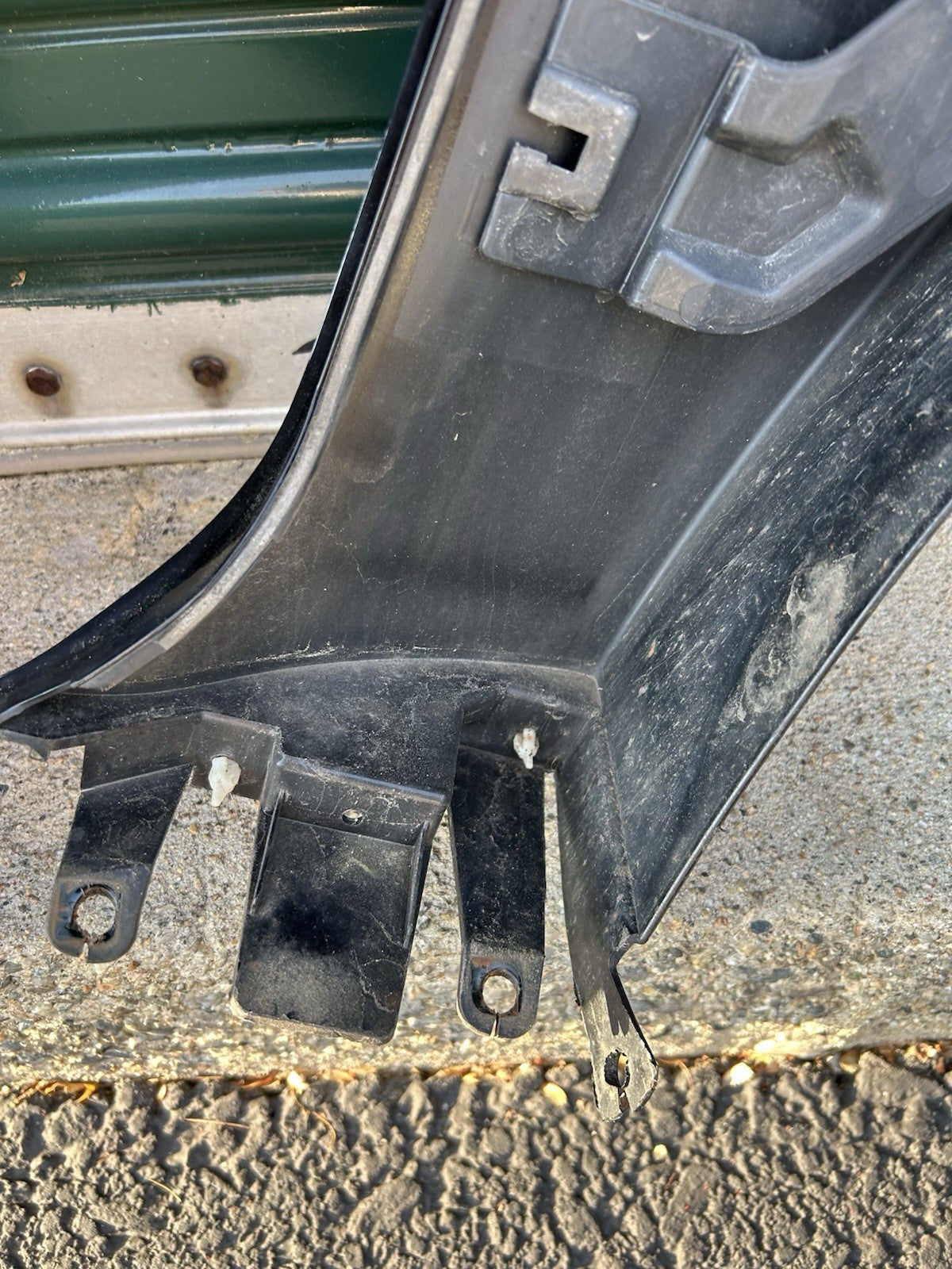 03-09 LEXUS GX470 LEFT DRIVER FRONT FENDER FLARE BLACK 202