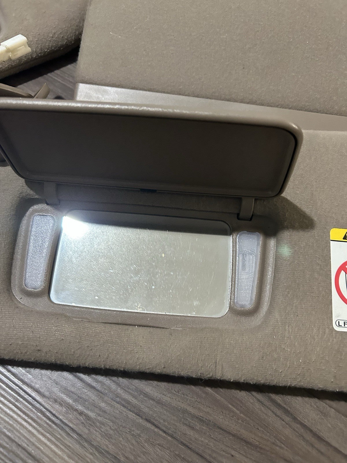 2000-2006 Toyota Tundra Sequoia DRIVER PASSENGER Left Right Sun Visor  OEM TAN