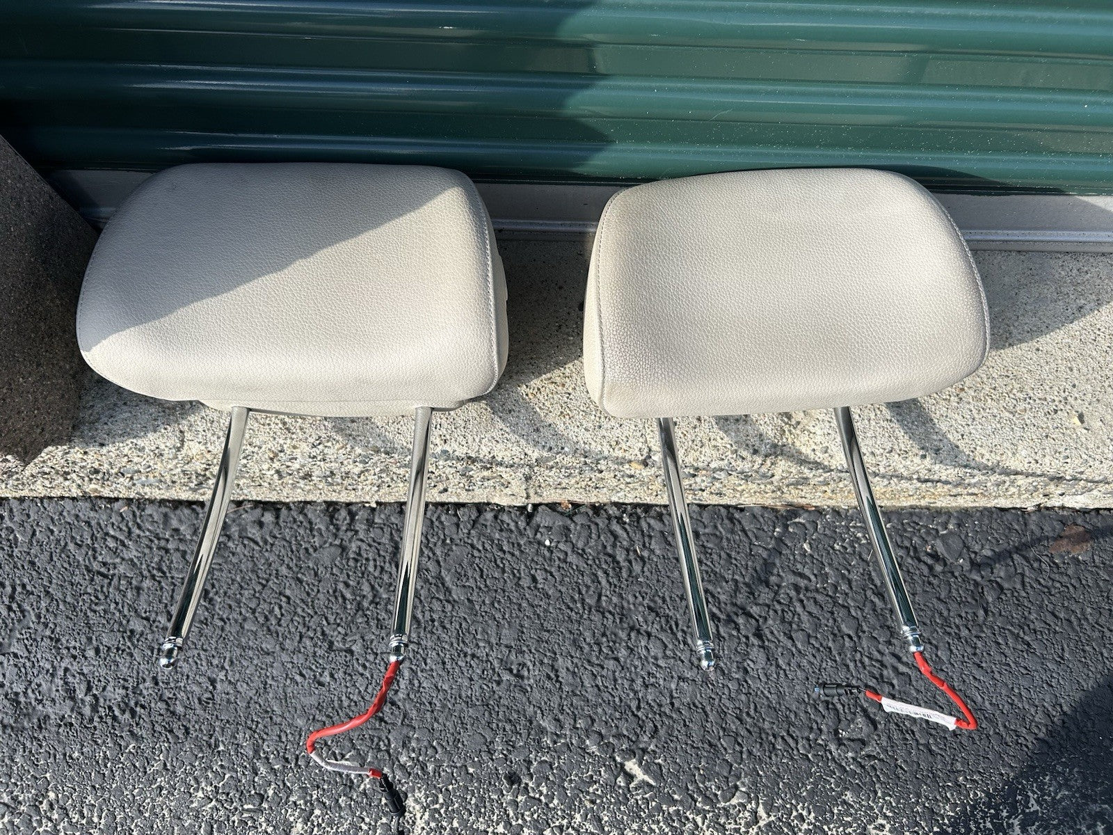 2008-2010 BMW E60 E61 550i 528i 550i 535i (Active Seat Headrest) Set 2 ,Comfort