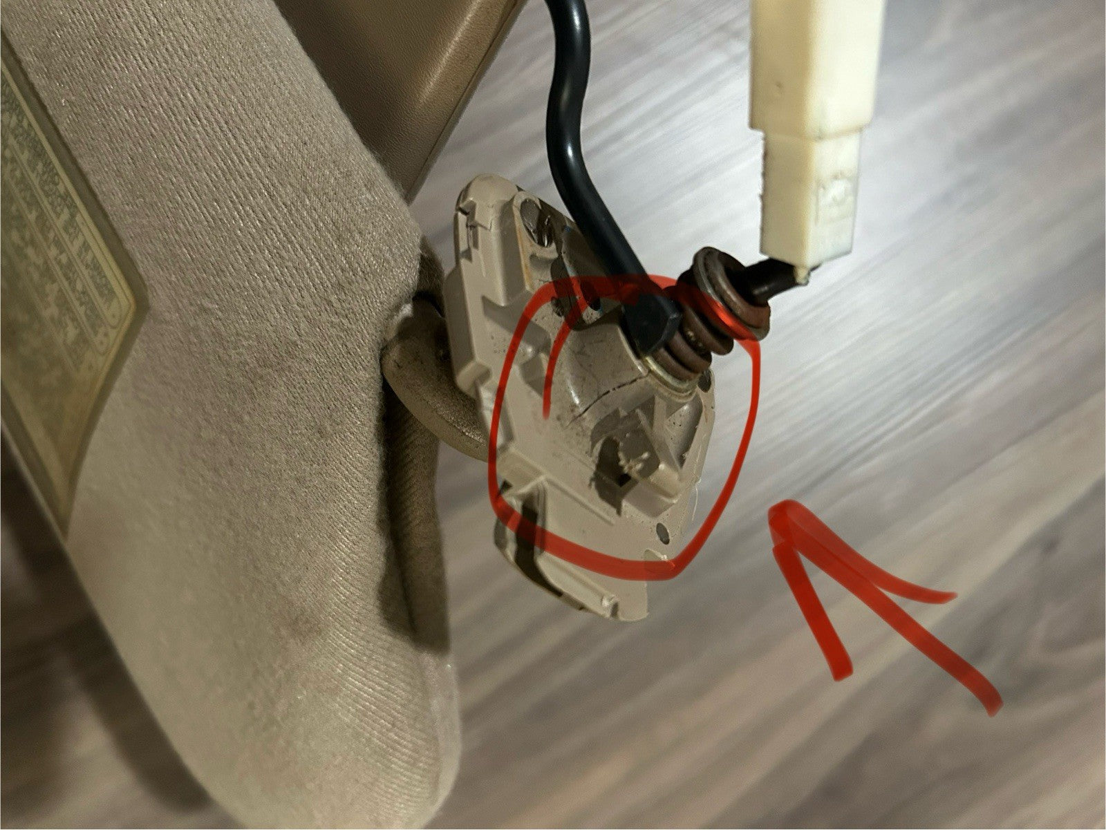 2000-2006 Toyota Tundra Sequoia DRIVER PASSENGER Left Right Sun Visor  OEM TAN