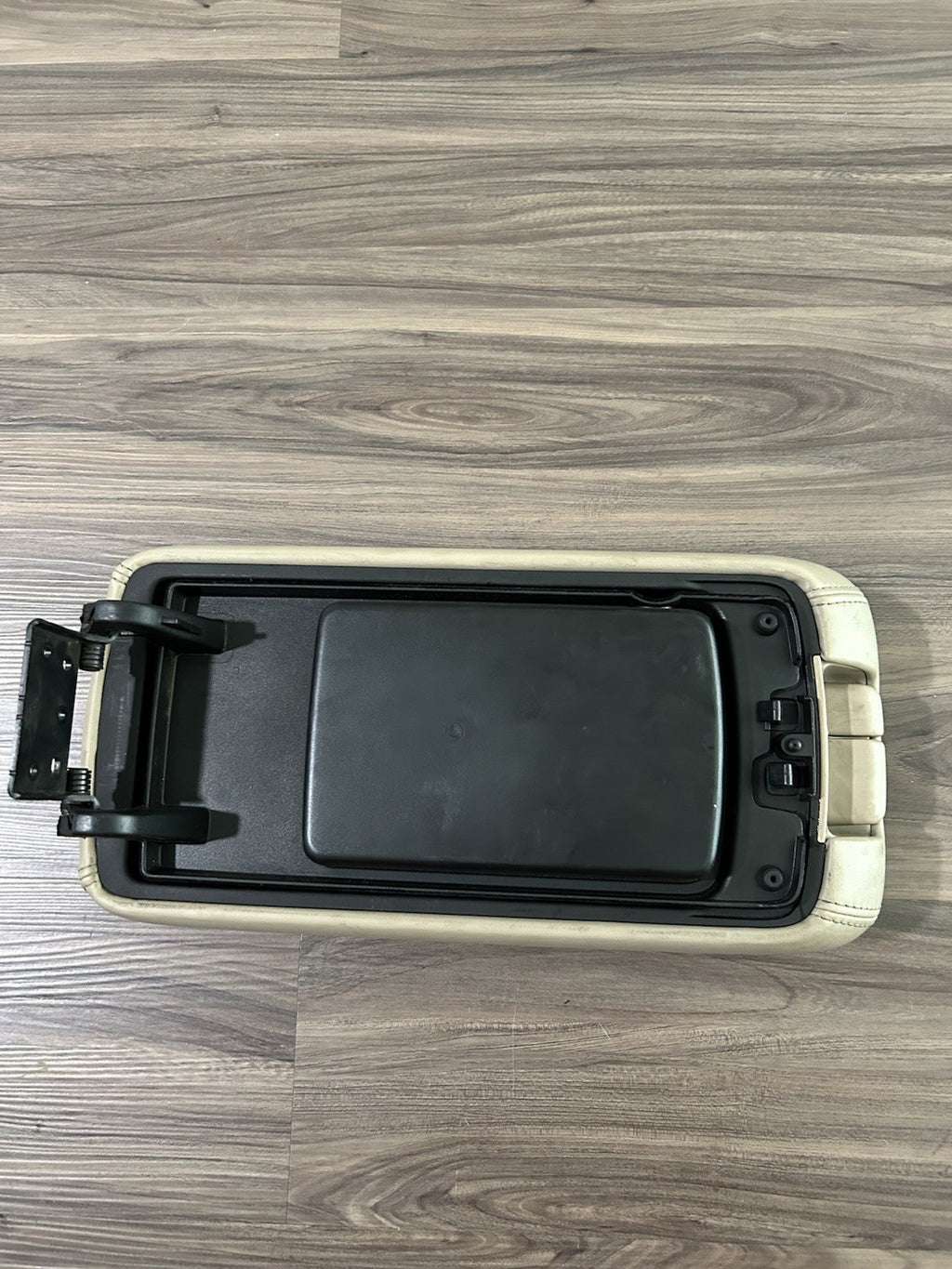 14-21 Grand Cherokee Beige LT Frost Leather Console Arm Rest Armrest Lid Pad OEM