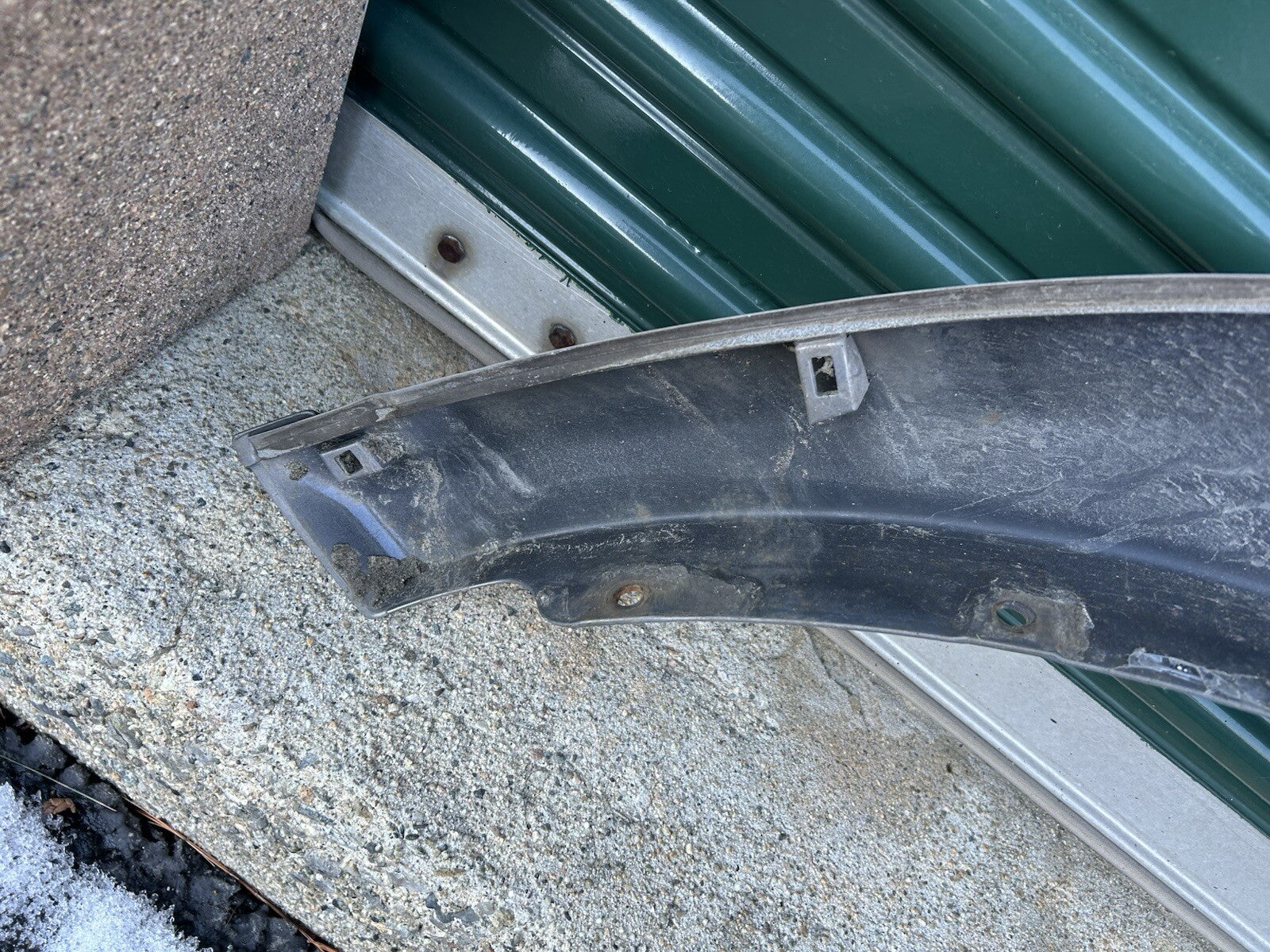 2001-2007 Toyota Sequoia Front Left Side Fender Flare Wheel Molding Colour 1C7