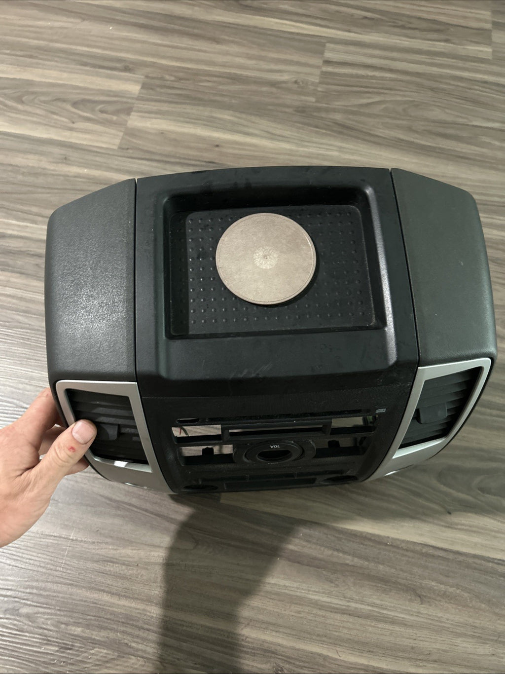 09-12 NISSAN XTERRA FRONTIER CENTER DASH RADIO VENT BEZEL TRIM OEM 68259 ZL01