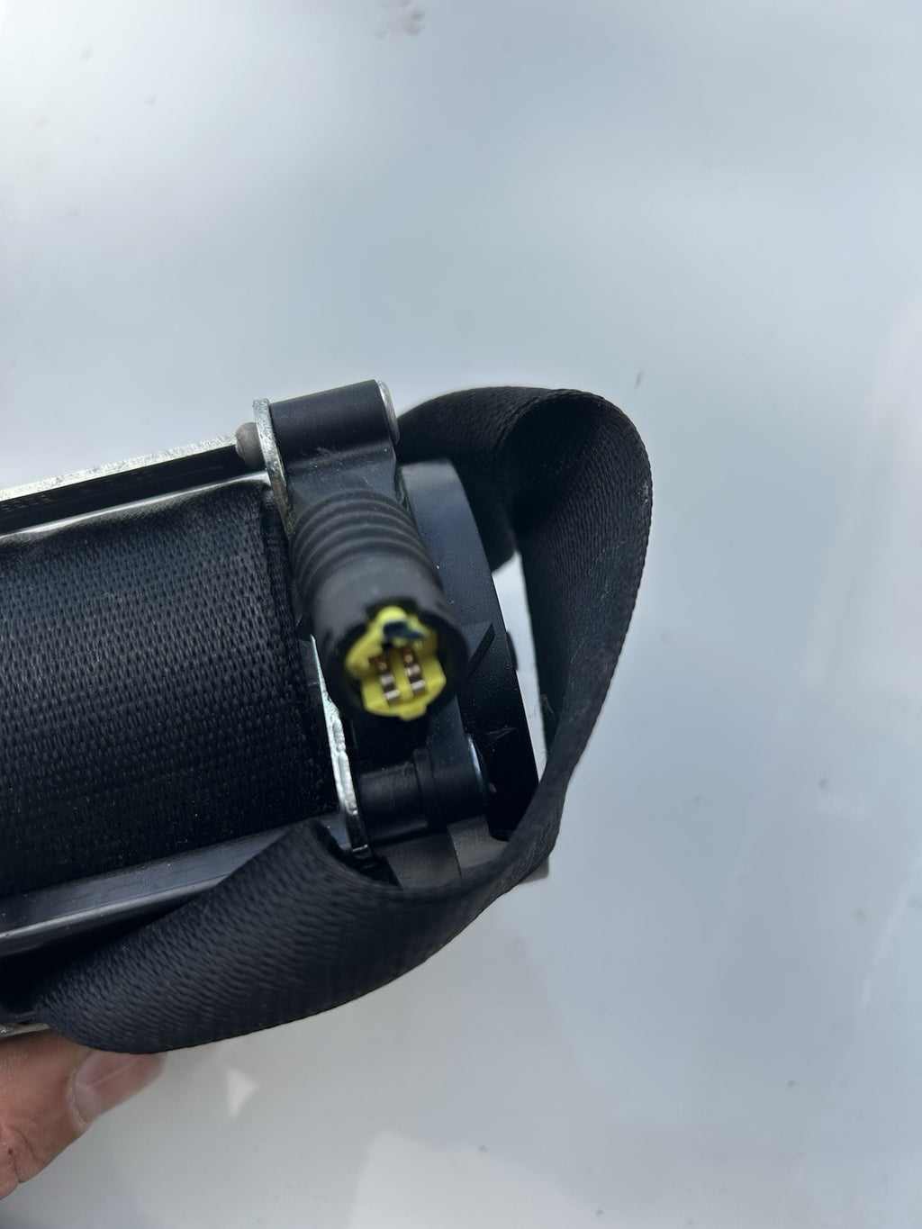 OEM BMW F15 F16 F85 X5 X6 Front Left Driver Seat Belt Seatbelt Retractor Black