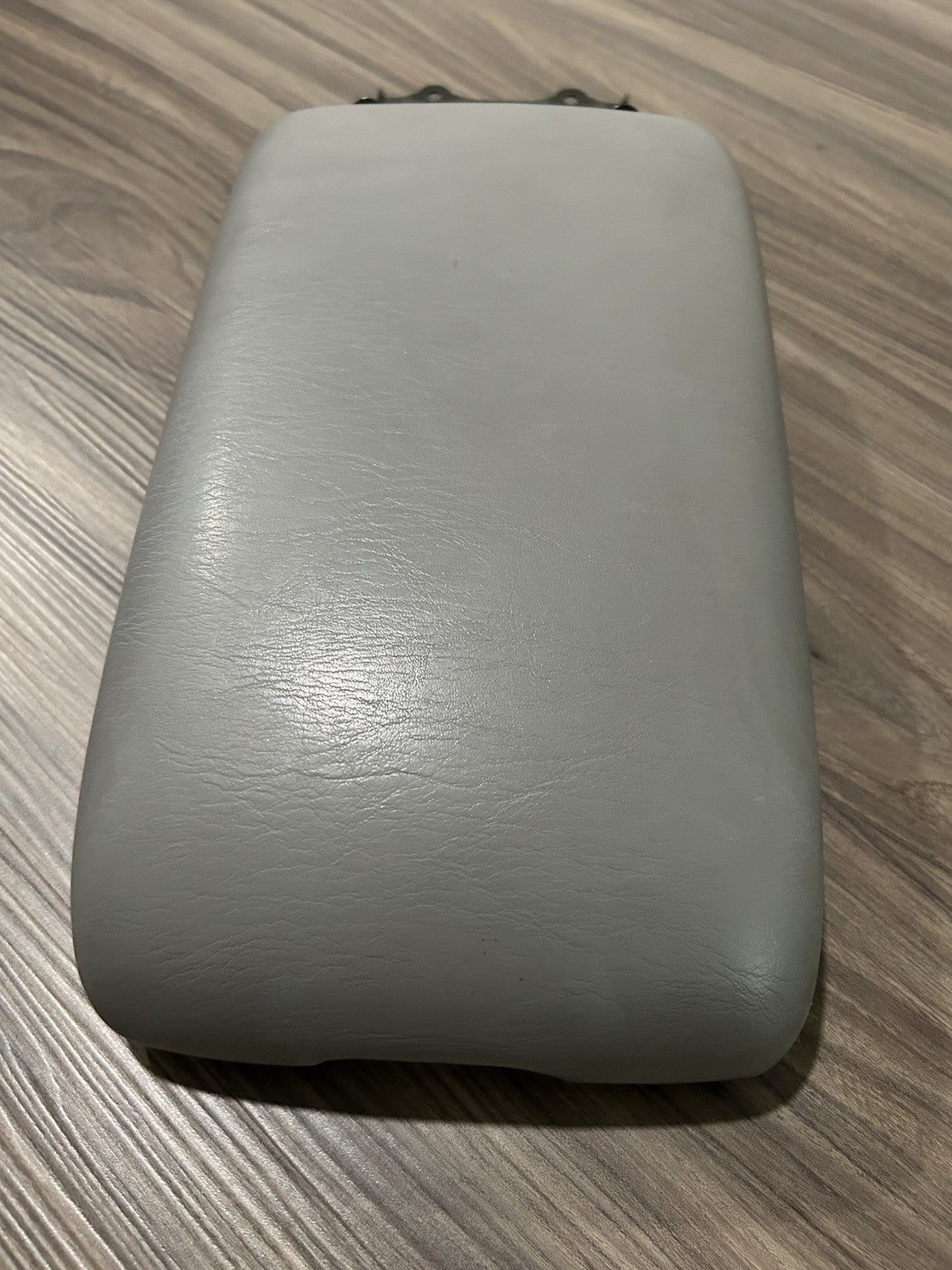 2000-2004 Toyota Avalon Console Lid Arm Rest Armrest Center Console Gray OEM