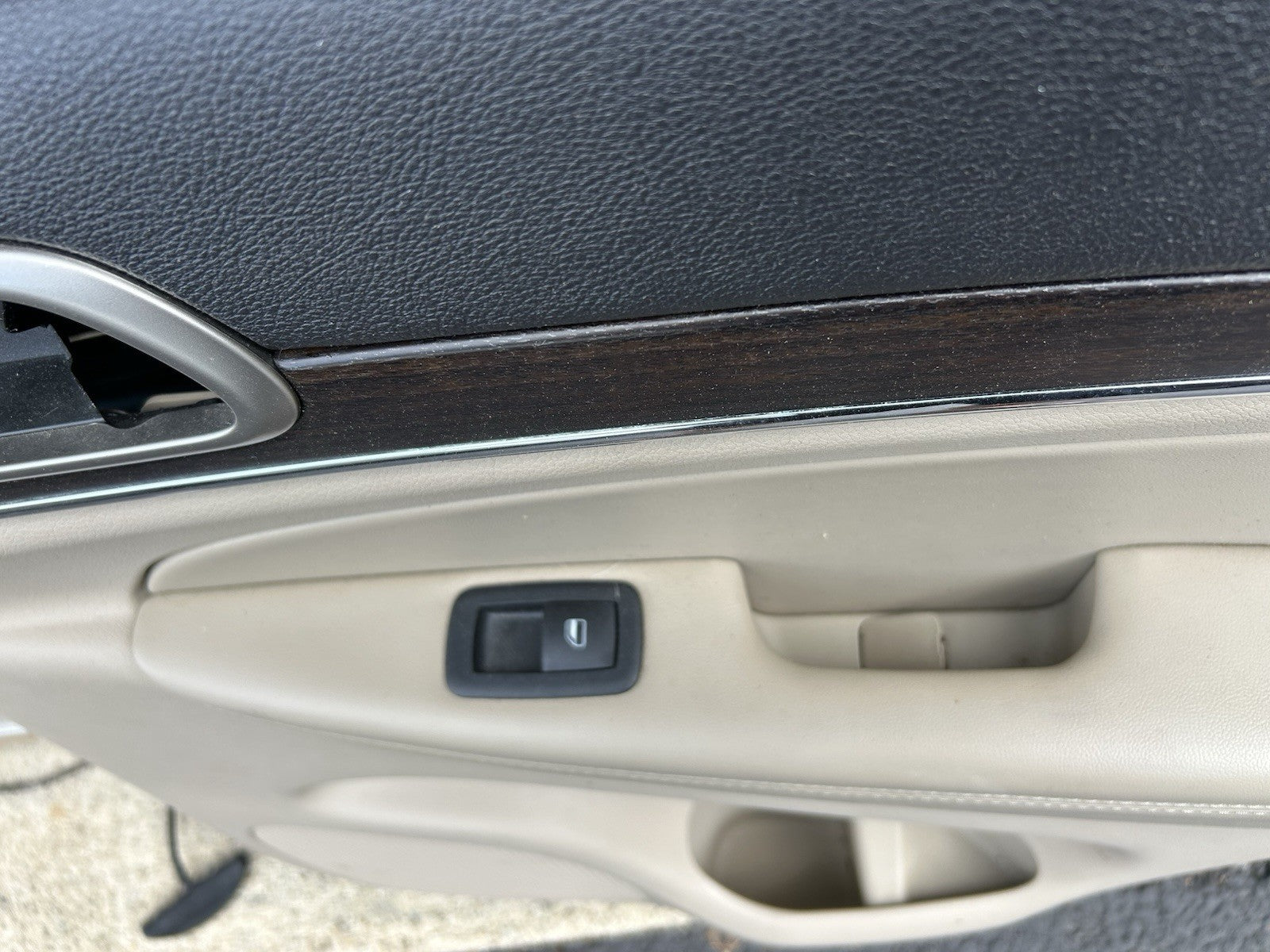 2014-2020 Jeep Grand Cherokee Limited Rear Right Door Panel OEM