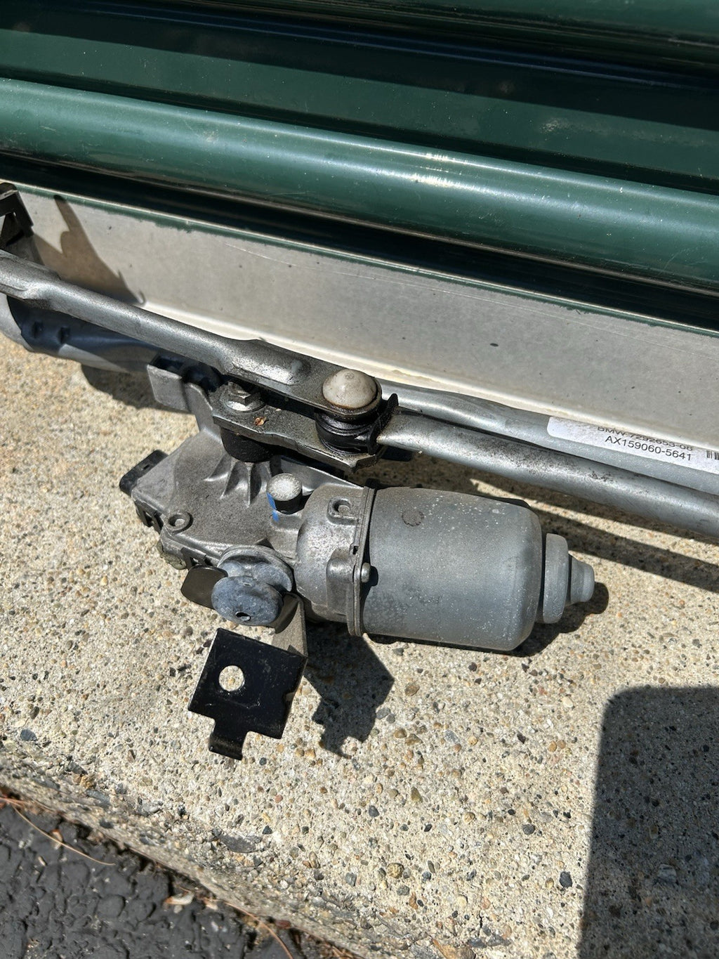 BMW X5 F15 WINDSHIELD WIPER TRANSMISSION LINKAGE & MOTOR OEM 2014 - 2018 ??