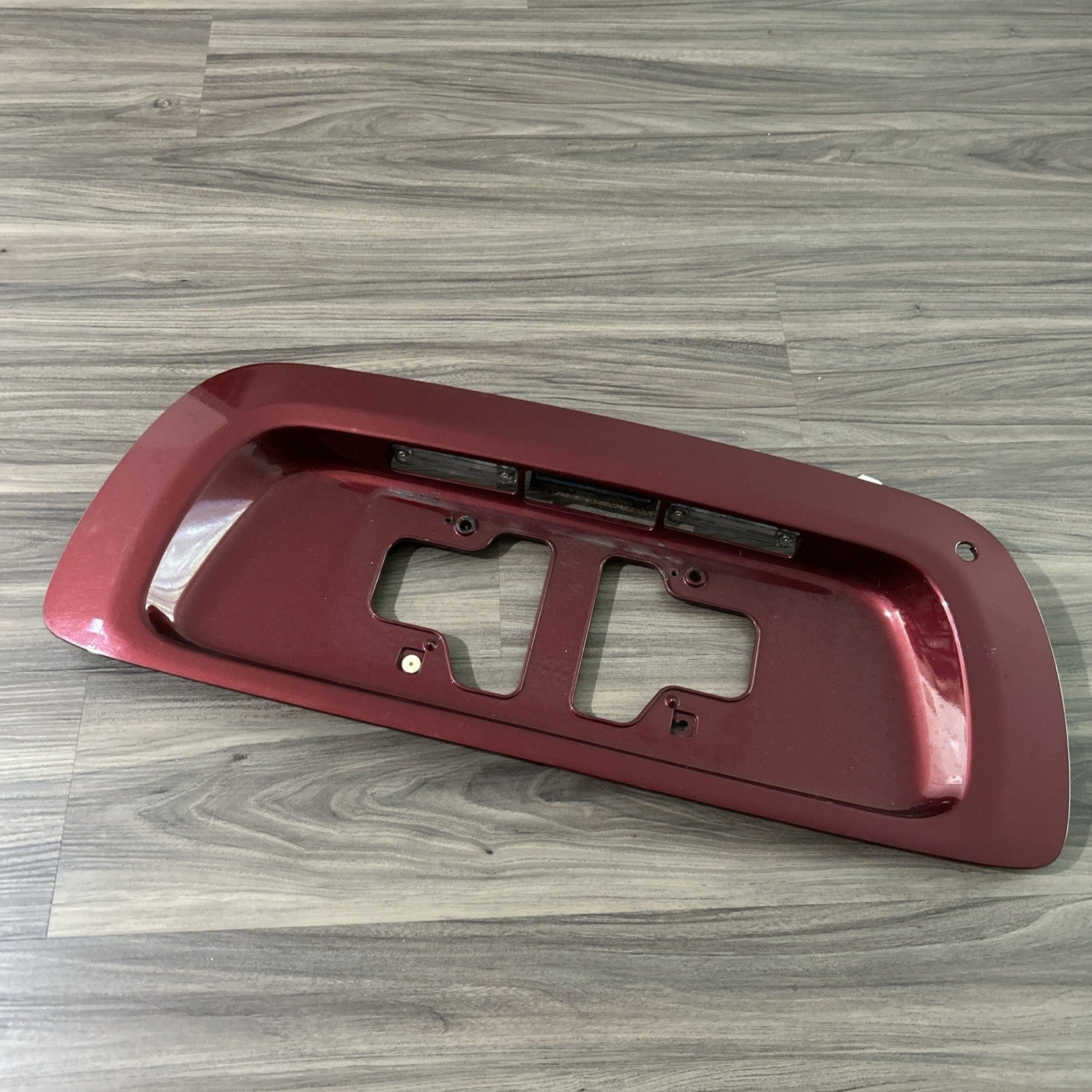 Toyota Sequoia 2001-2007 Rear lift Gate License palte holder latch garnish 3Q3