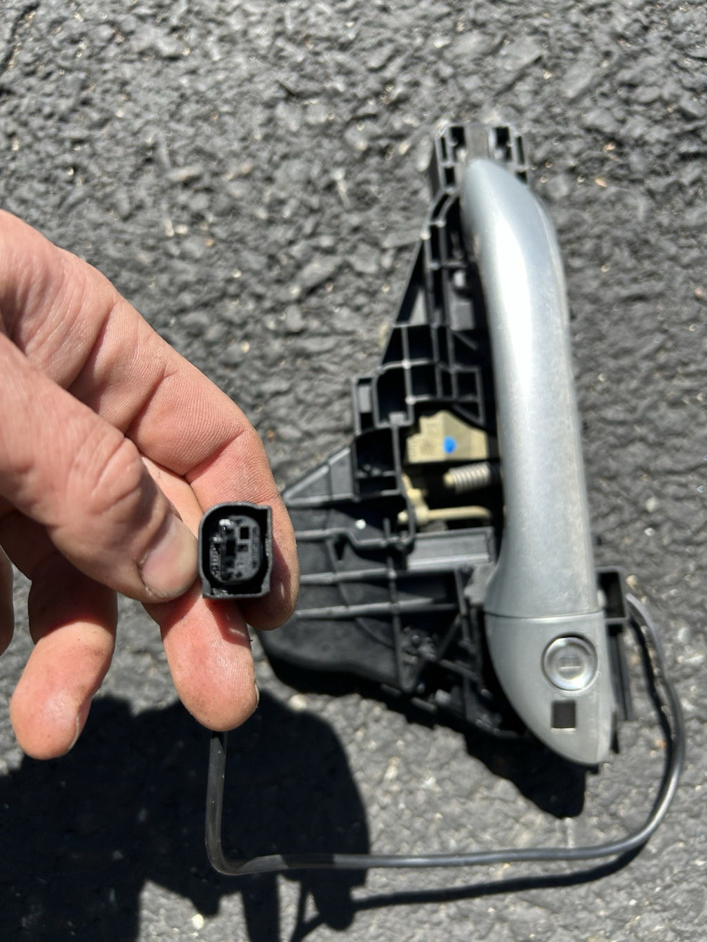 06-12 Mercedes w251 R350 Front Left Driver Side Exterior Door Handle OEM Silver