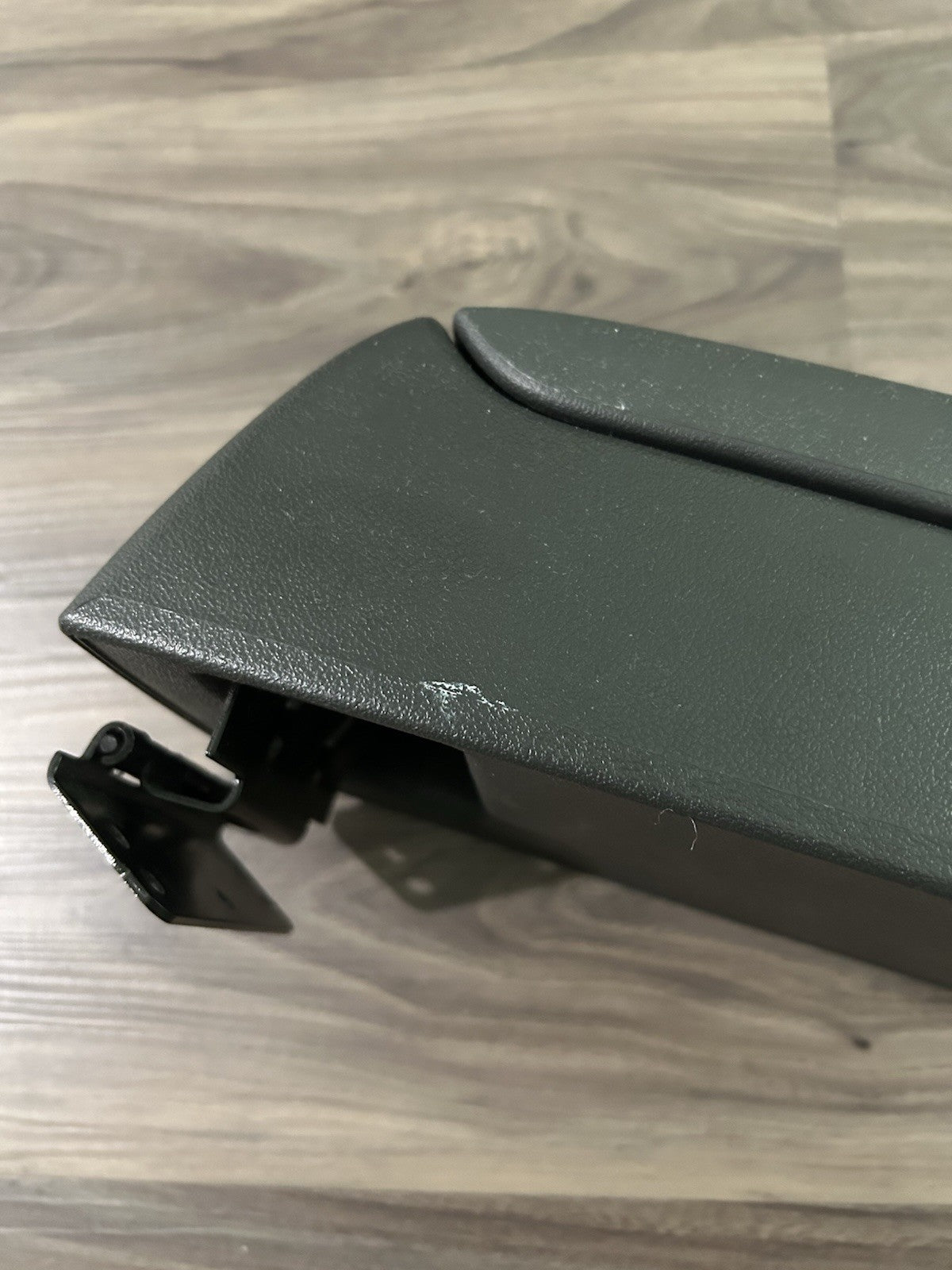 2004-2012 CHEVY COLORADO GMC CANYON OEM CENTER CONSOLE LID LS LT 04-12 Gray