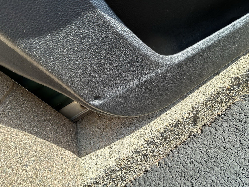 BMW E60/E61 5-Series Front Left Driver Door Panel Dakota Naturbraun OEM