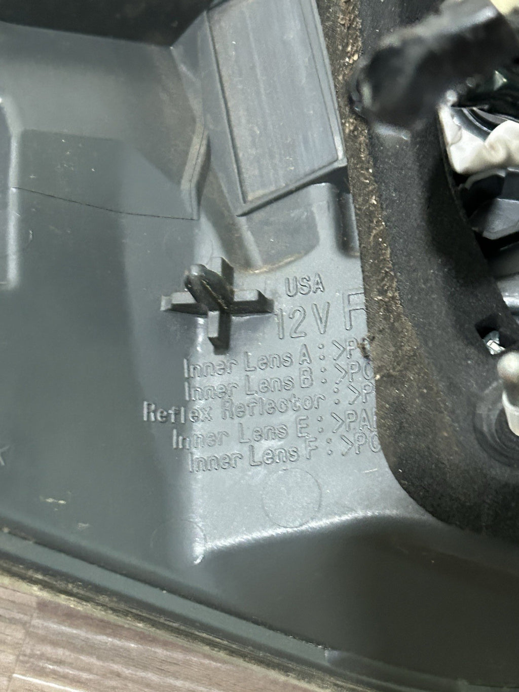 2010-2012 Lexus RX350 Right Passenger Side Tail Light Assembly Quarter Panel OEM