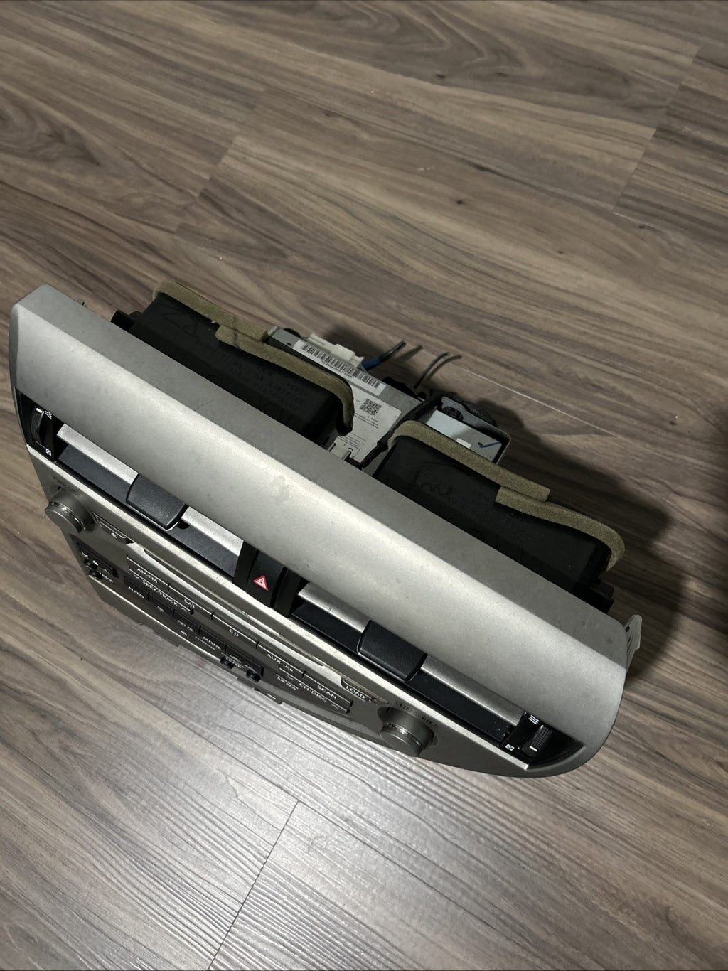 10-11 LEXUS RX350 RX450H STEREO AUDIO RADIO 6 CD PLAYER CHANGER 86120-OE300