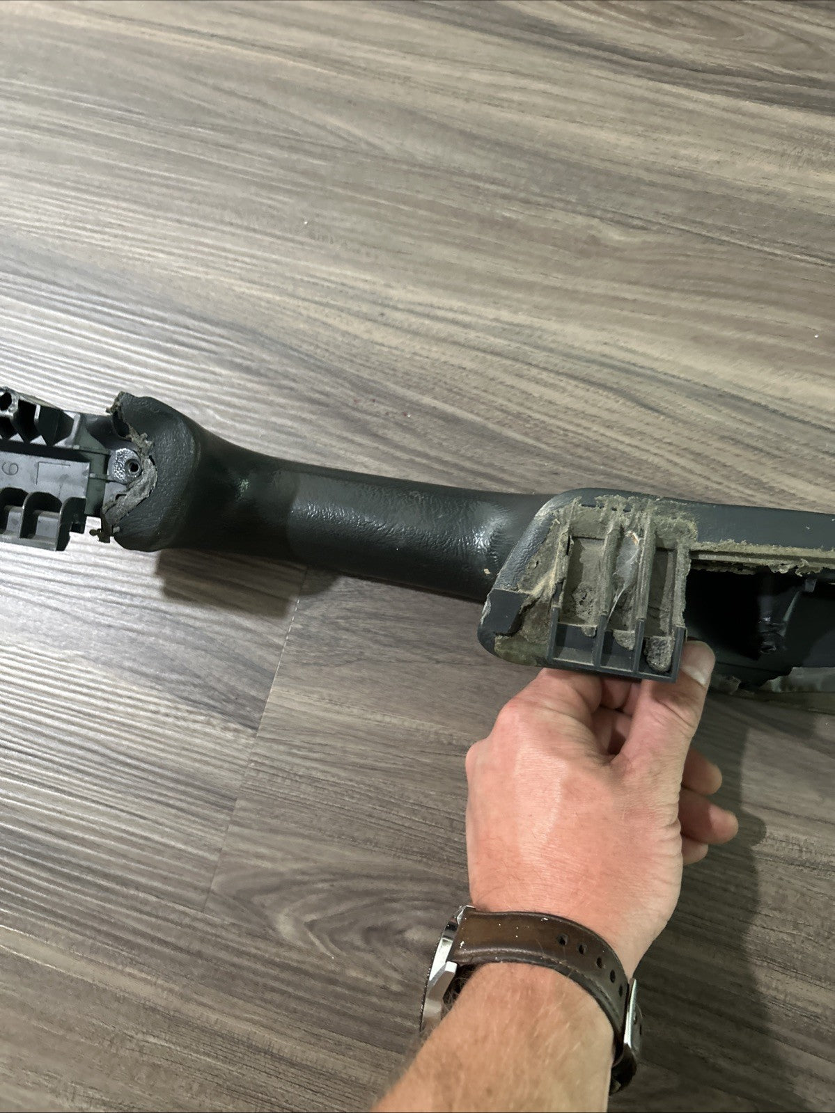 TAHOE SILVERADO ESCALADE YUKON SIERRA DRIVER LH DOOR ARMREST 1999-2002 *GRAPHITE