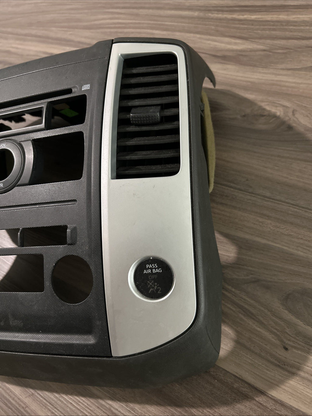 09-12 NISSAN XTERRA FRONTIER CENTER DASH RADIO VENT BEZEL TRIM OEM 68259 ZL01