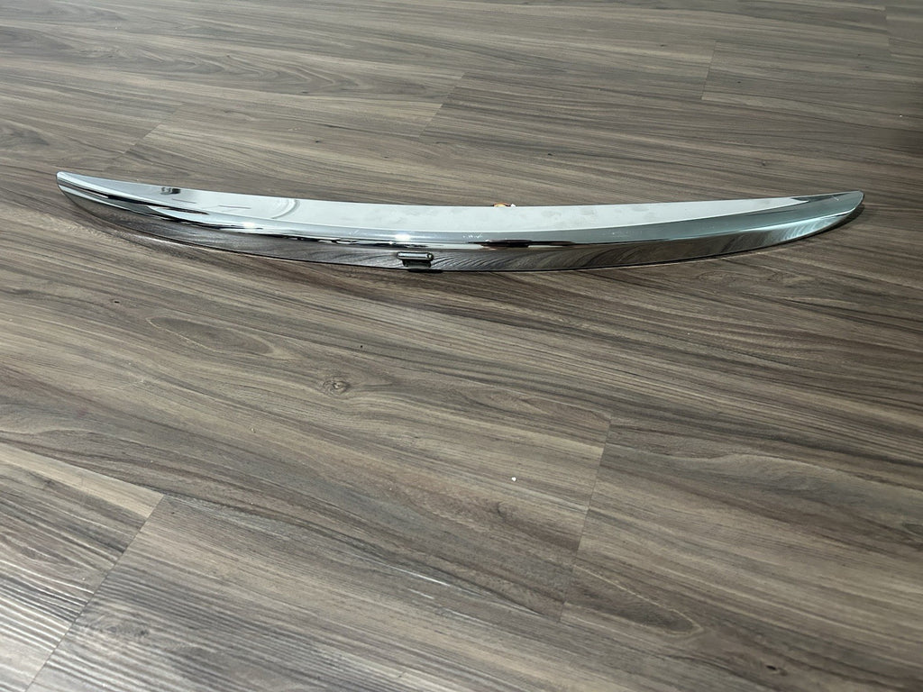 🚘  INFINITI G37 COUPE 2 Door Trunk Spolier TRIM  MOLDING Wing With Camera OEM