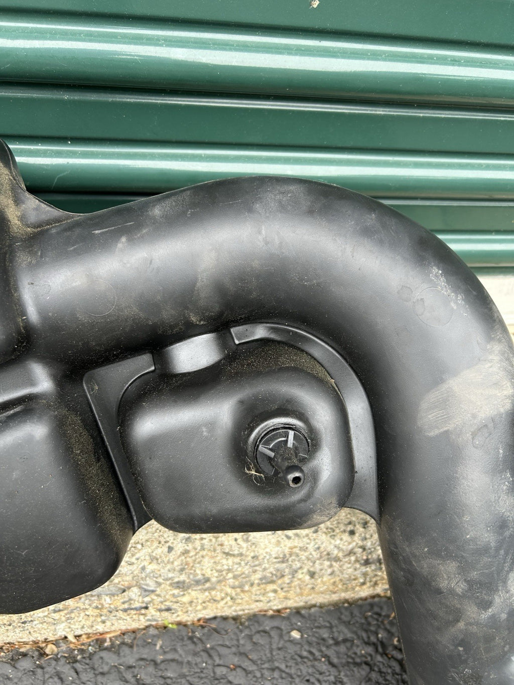 2011 - 2013 Dodge Durango Cherokee 3.6L Resonator Air Intake Tube OEM