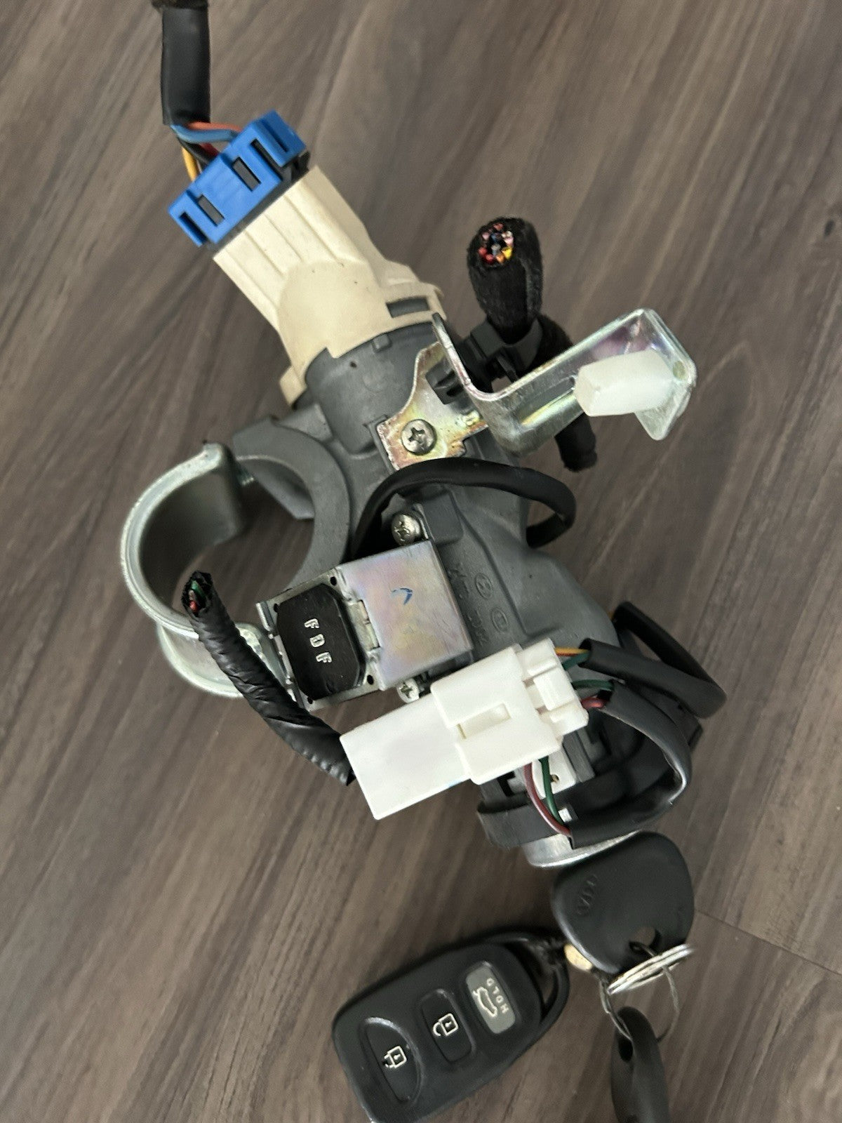 10-13 Kia Forte Sedan Ignition Switch Key, Door Lock Cylinder, Column Cover OEM