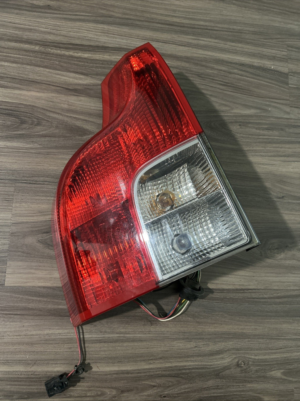 2007-2013 Volvo XC90 Tail light Assembly Left Driver Side LH Left Hand OEM