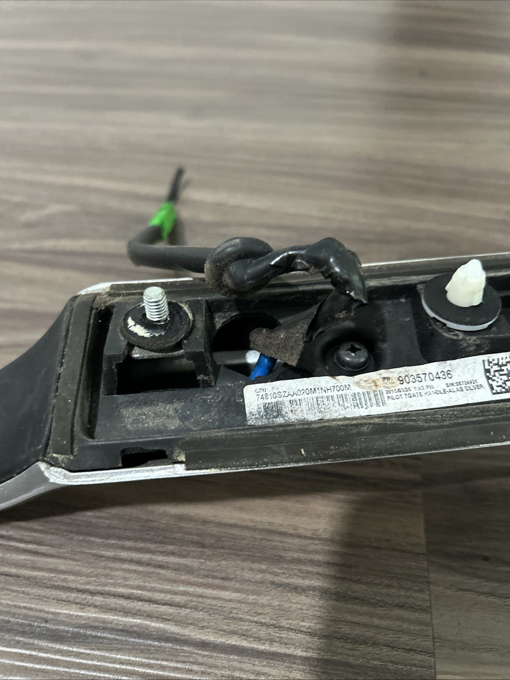 2009-2015 Honda Pilot Rear Trunk Hatch Tailgate Lower Handle OEM Silver NH700M