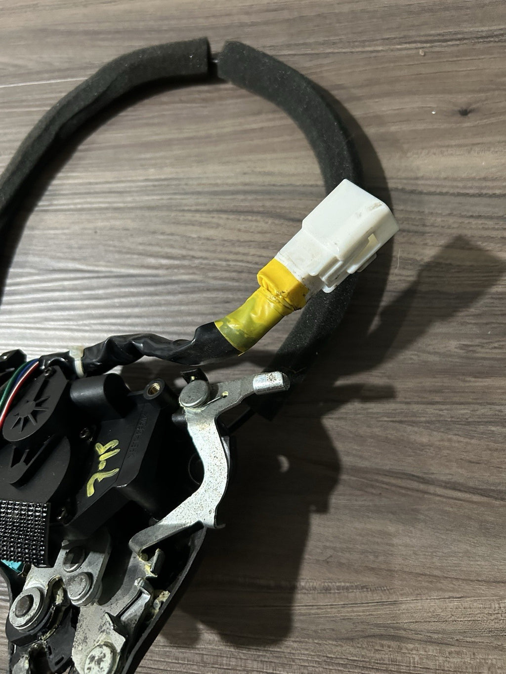 2007 - 11 Lexus GS350 REAR POWER TRUNK LATCH ACTUATOR MOTOR LOCK LID OEM