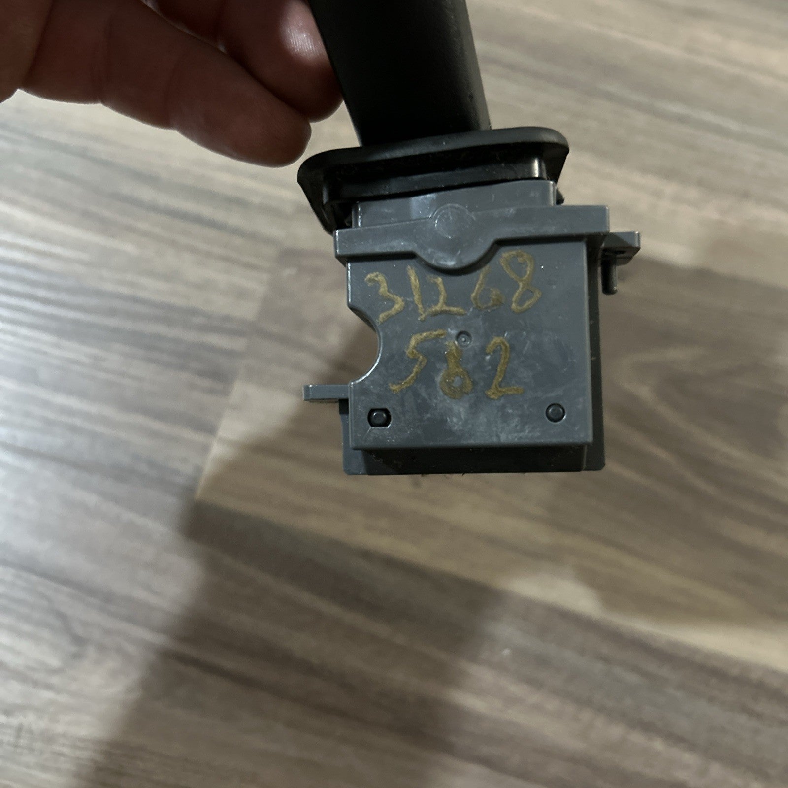 Volvo S60 S80 Windshield Wiper Switch Stalk 31268582   2003-2014