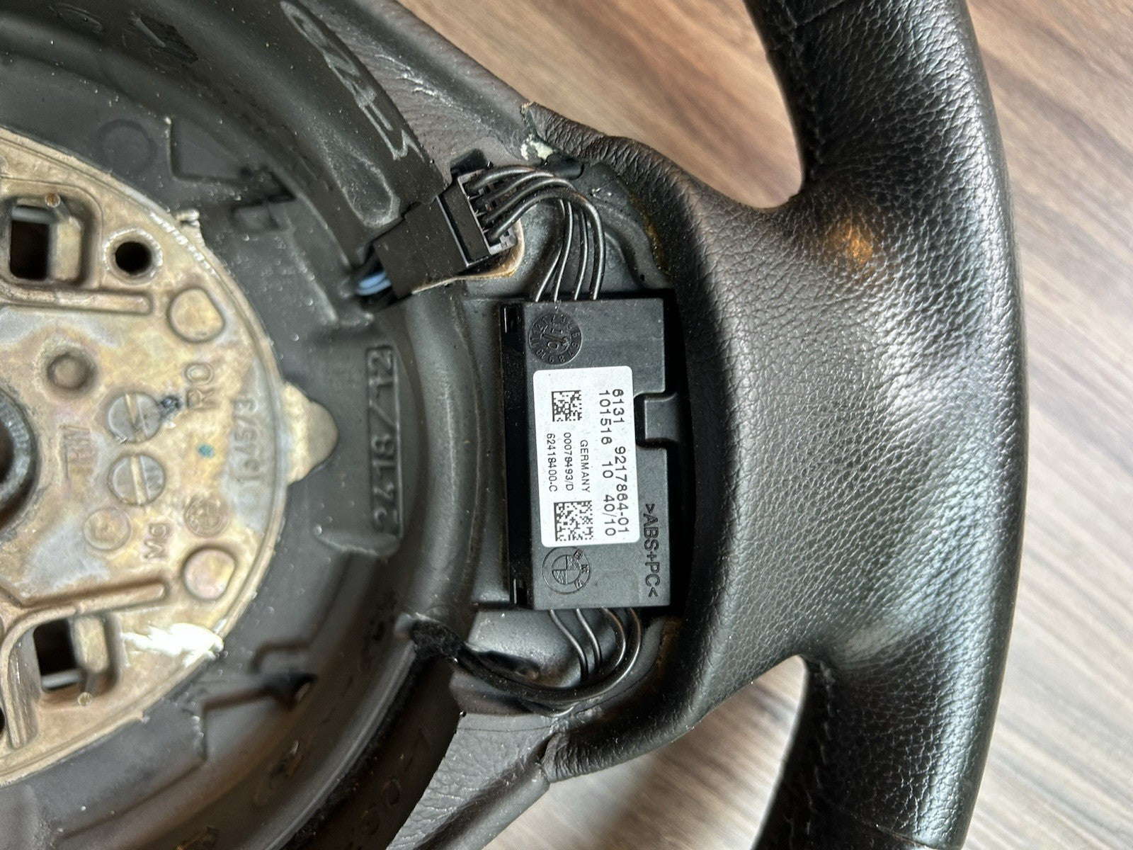 BMW E90 E91 E92 E93 Heated Steering Wheel Retrofit Partial Kit OEM