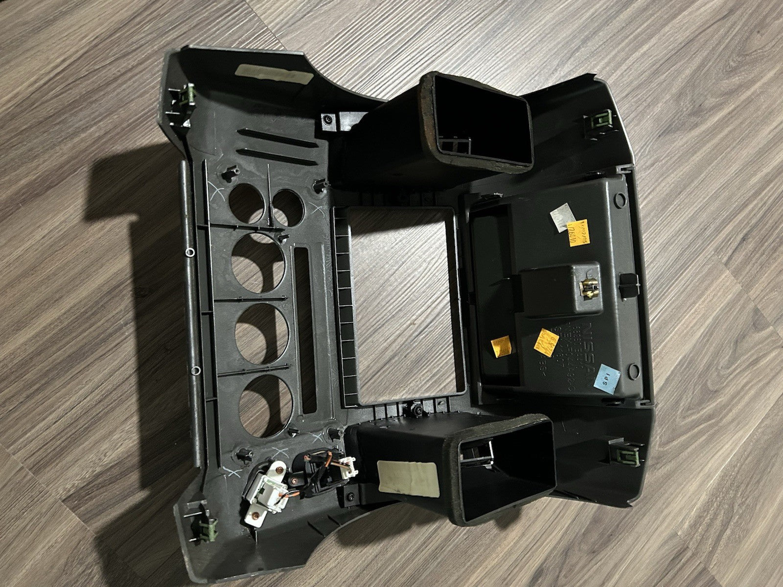 05 06 07 Nissan Pathfinder Radio Navigation Climate Control Console Bezel Trim