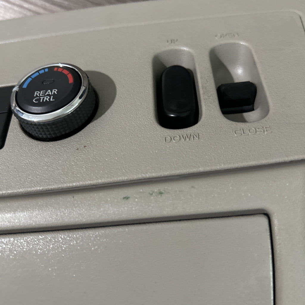 2008-2014 Infiniti QX56 Armada Roof Map Lamp Overhead Console Dome Light OEM